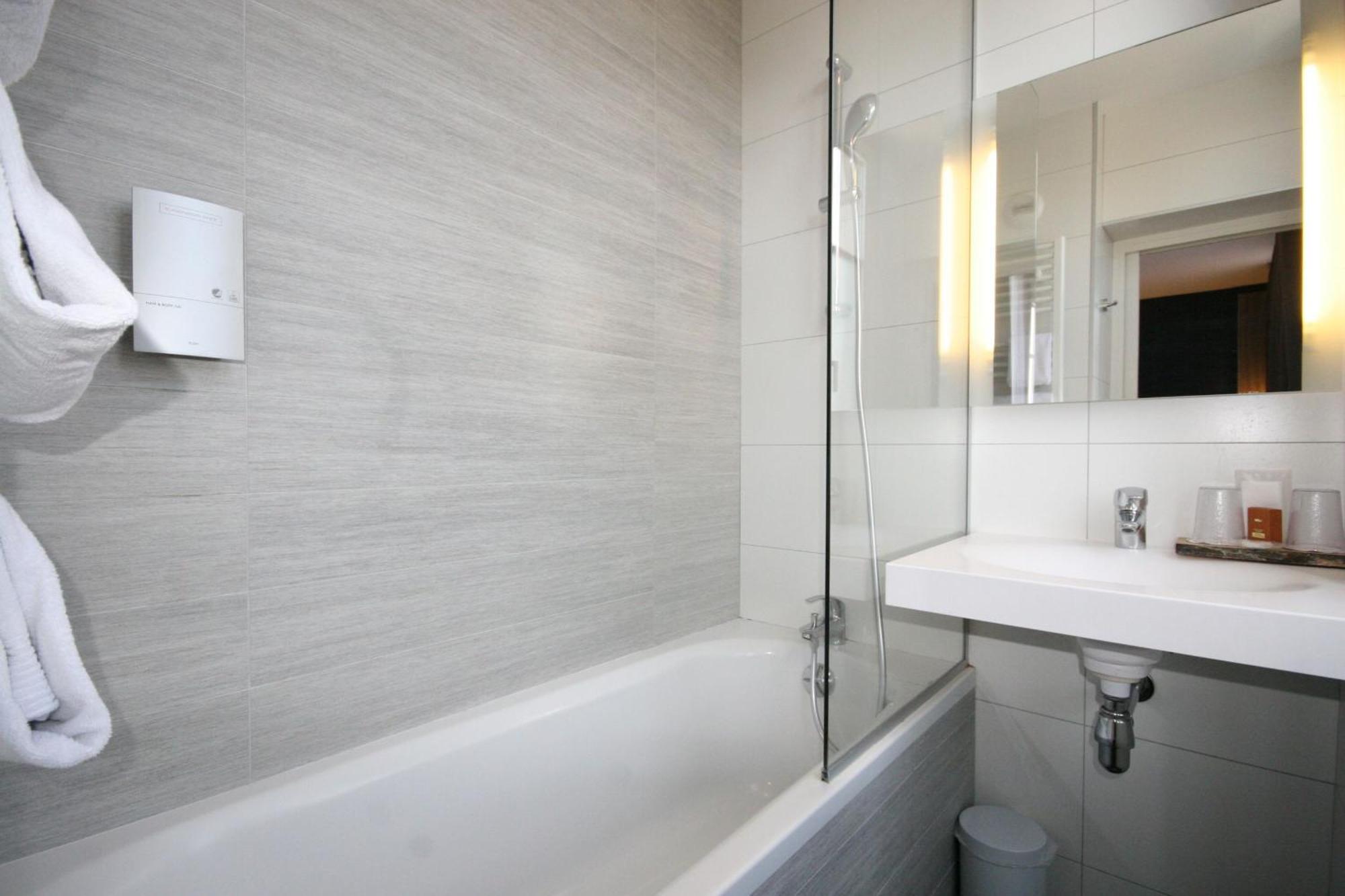 Chambre double supérieure climatisée