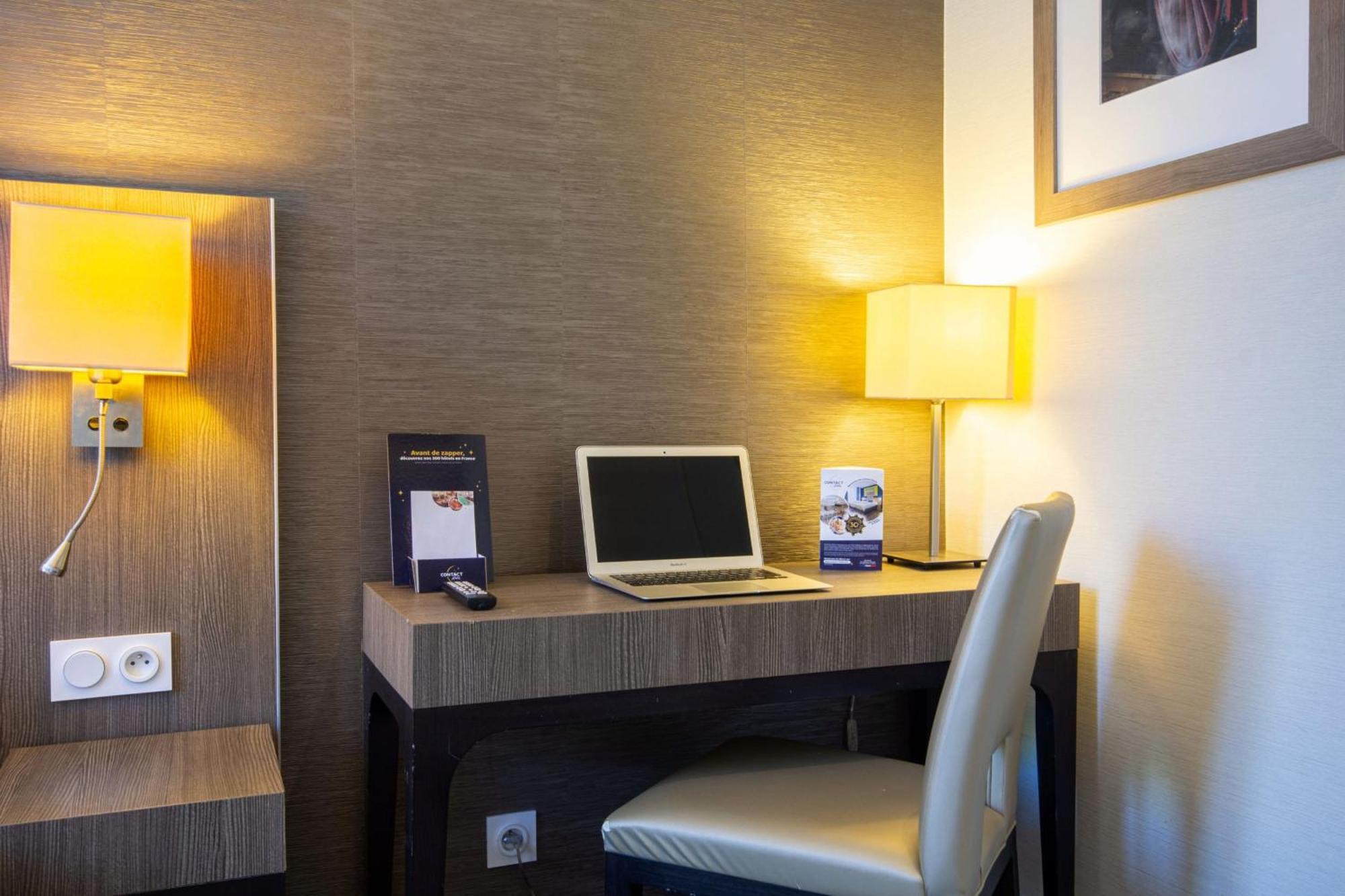 Chambre double supérieure climatisée