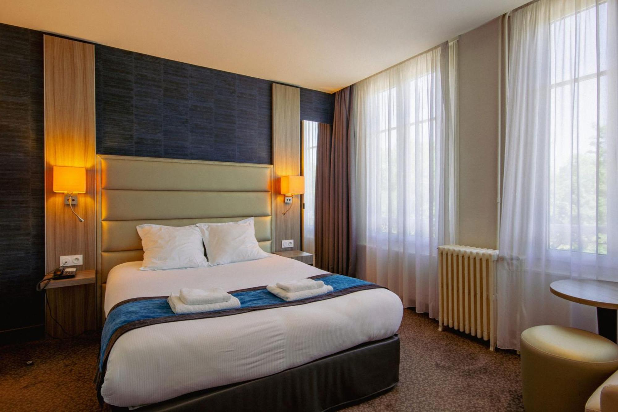 Chambre double supérieure climatisée
