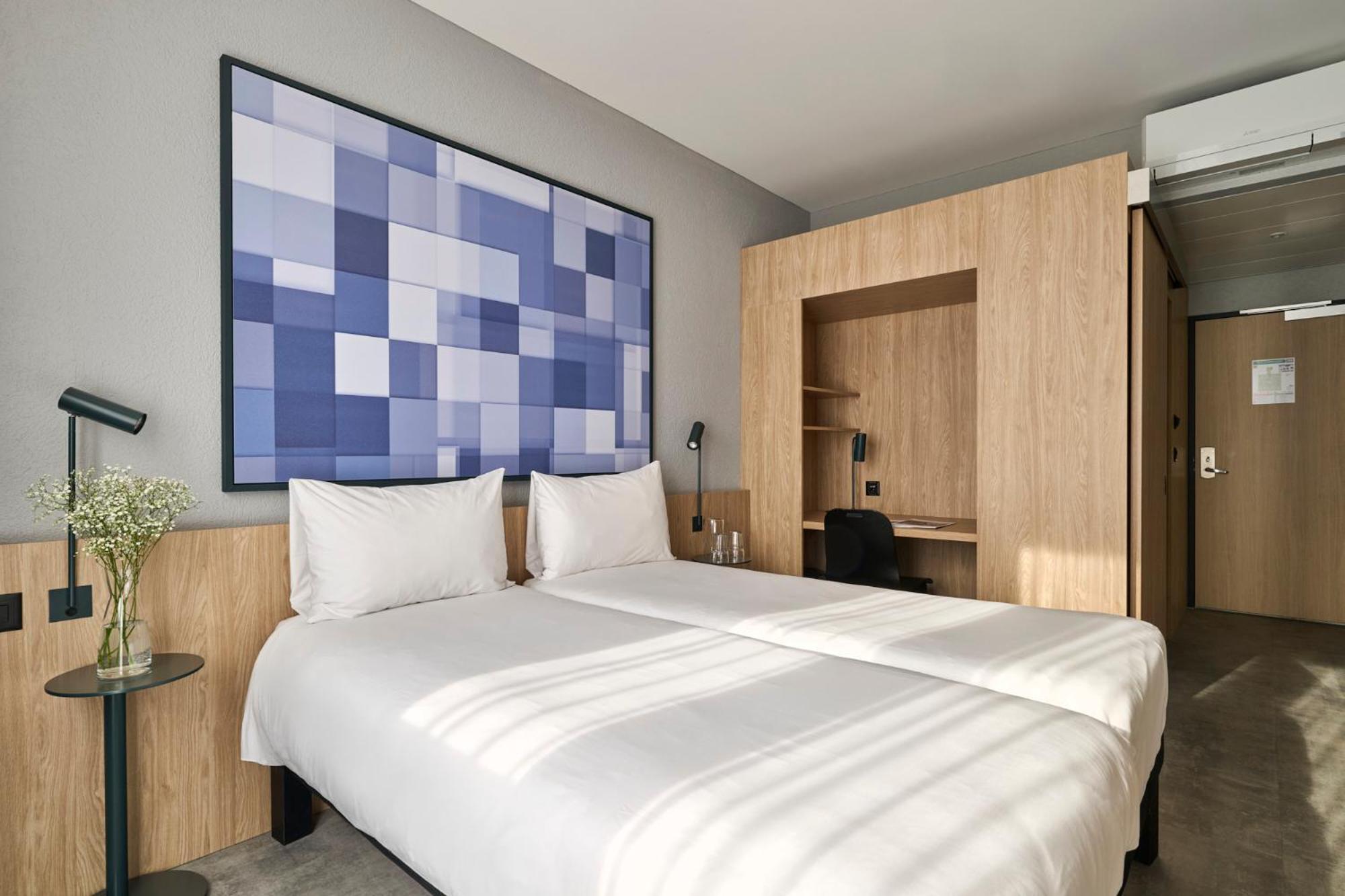 Standard Zimmer mit 2 Einzelbetten und Balkon