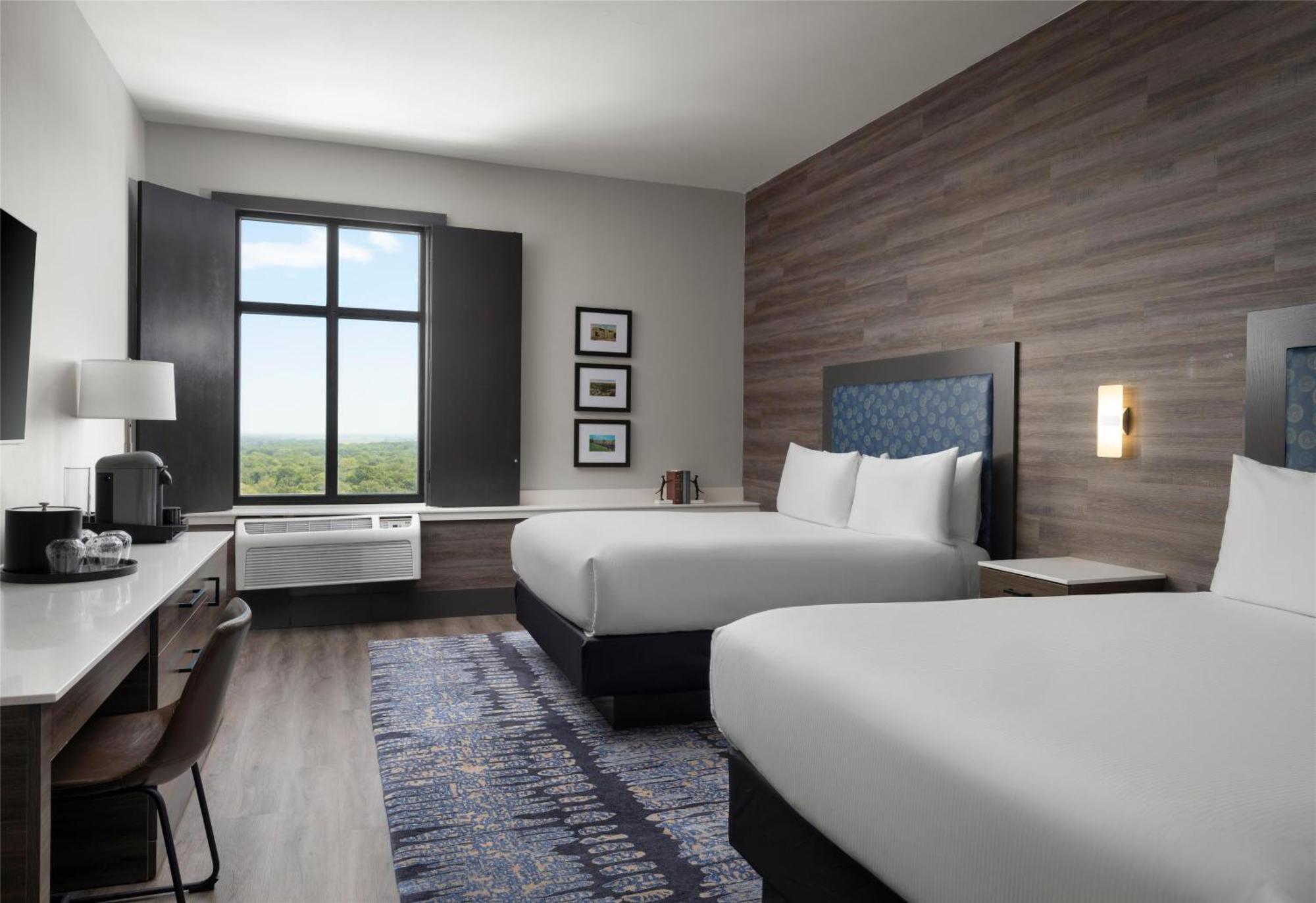 Queen Room Two Queen Beds