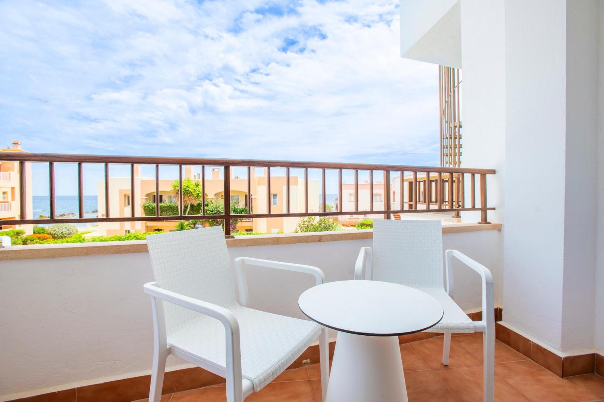 Superior Double Room Partial Sea View