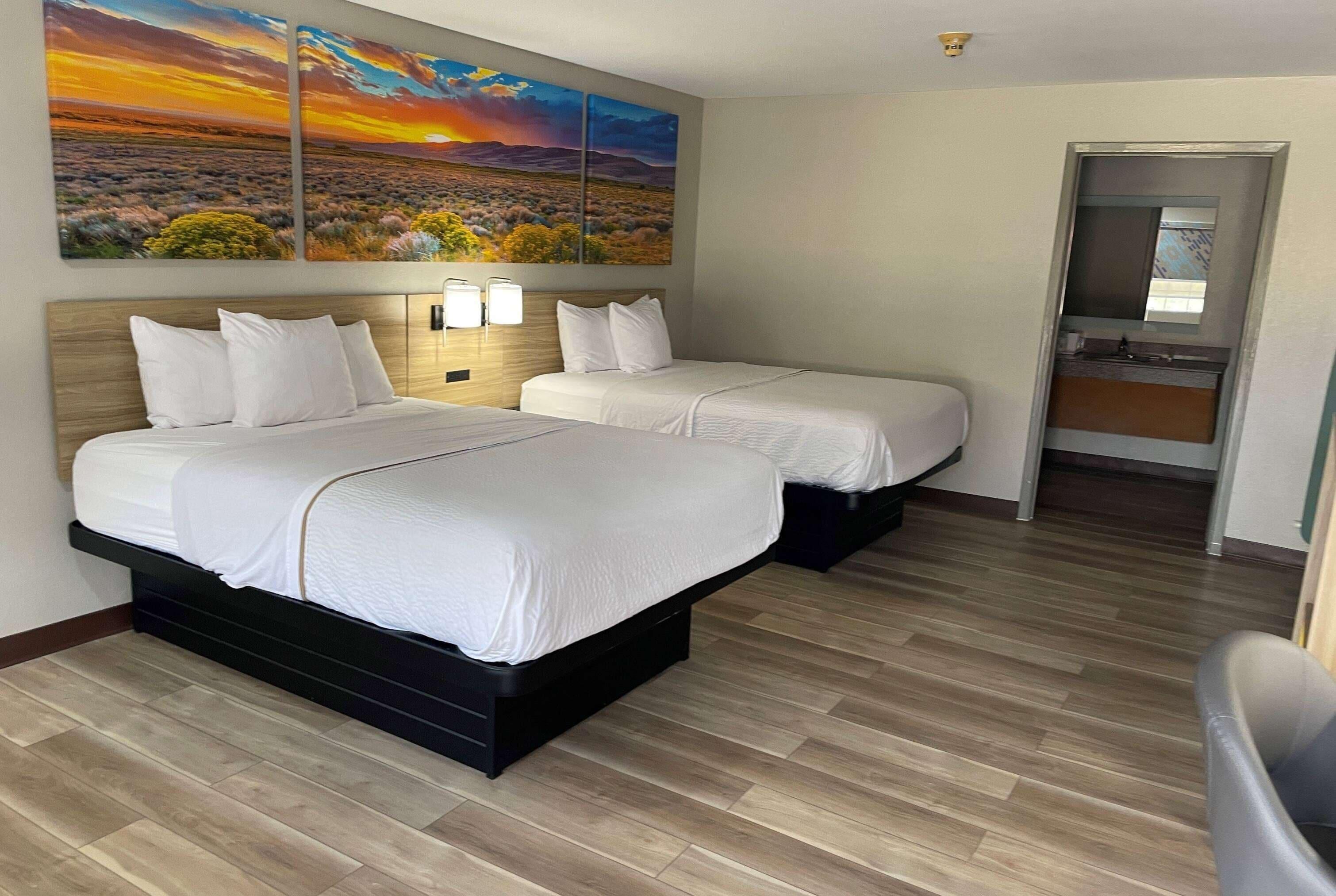 Queen Room Two Queen Beds Non-Smoking
