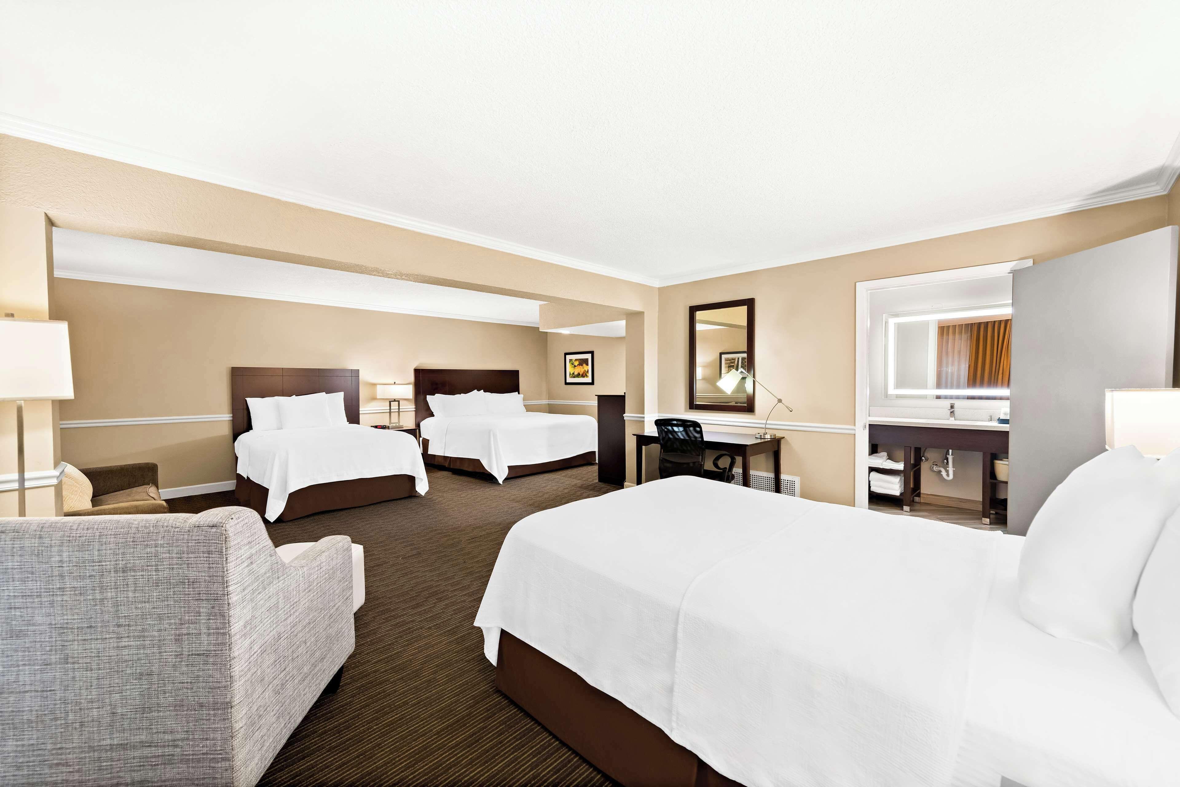 Family Suite Pool View