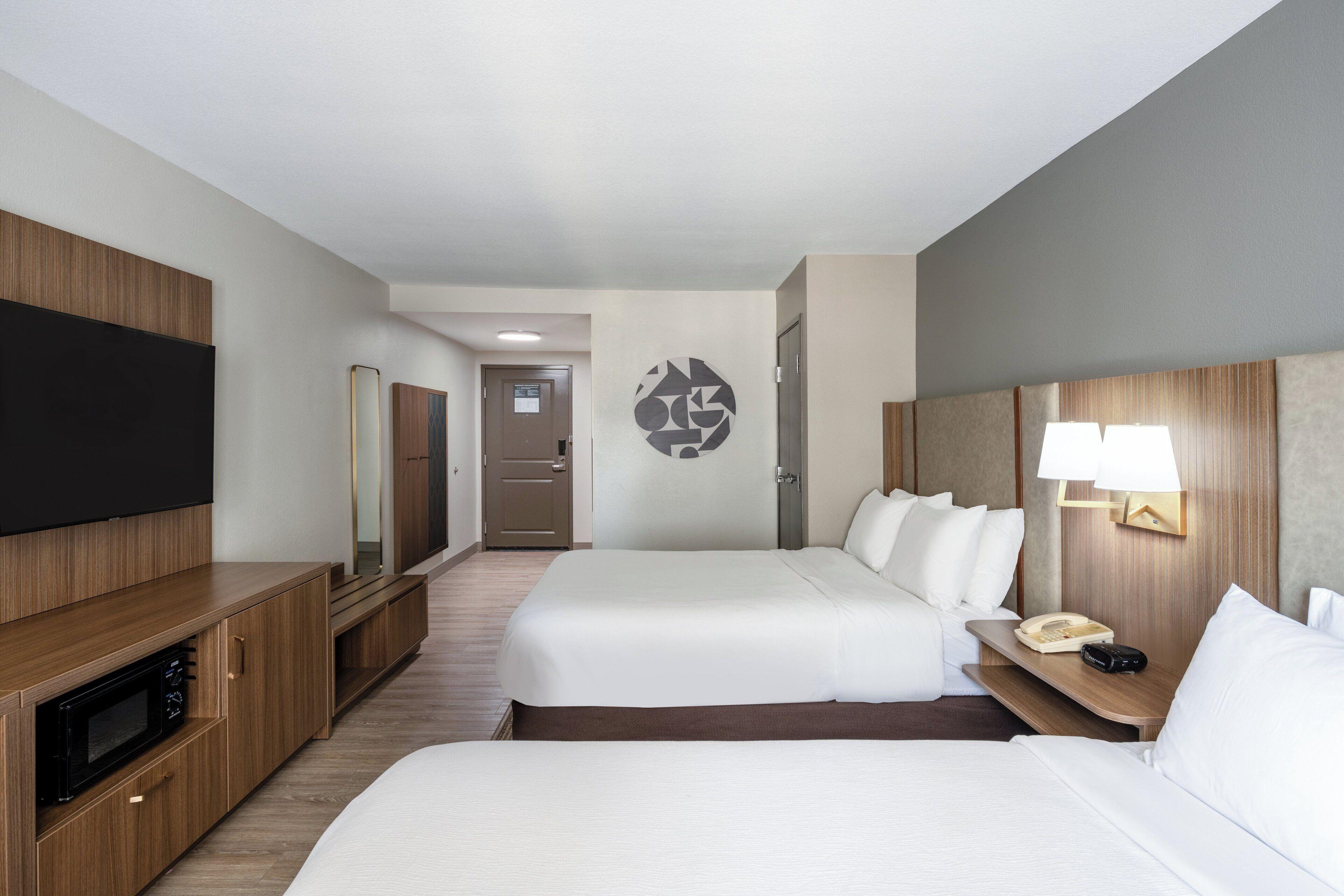 Standard Queen Room Two Queen Beds Communications Accessible