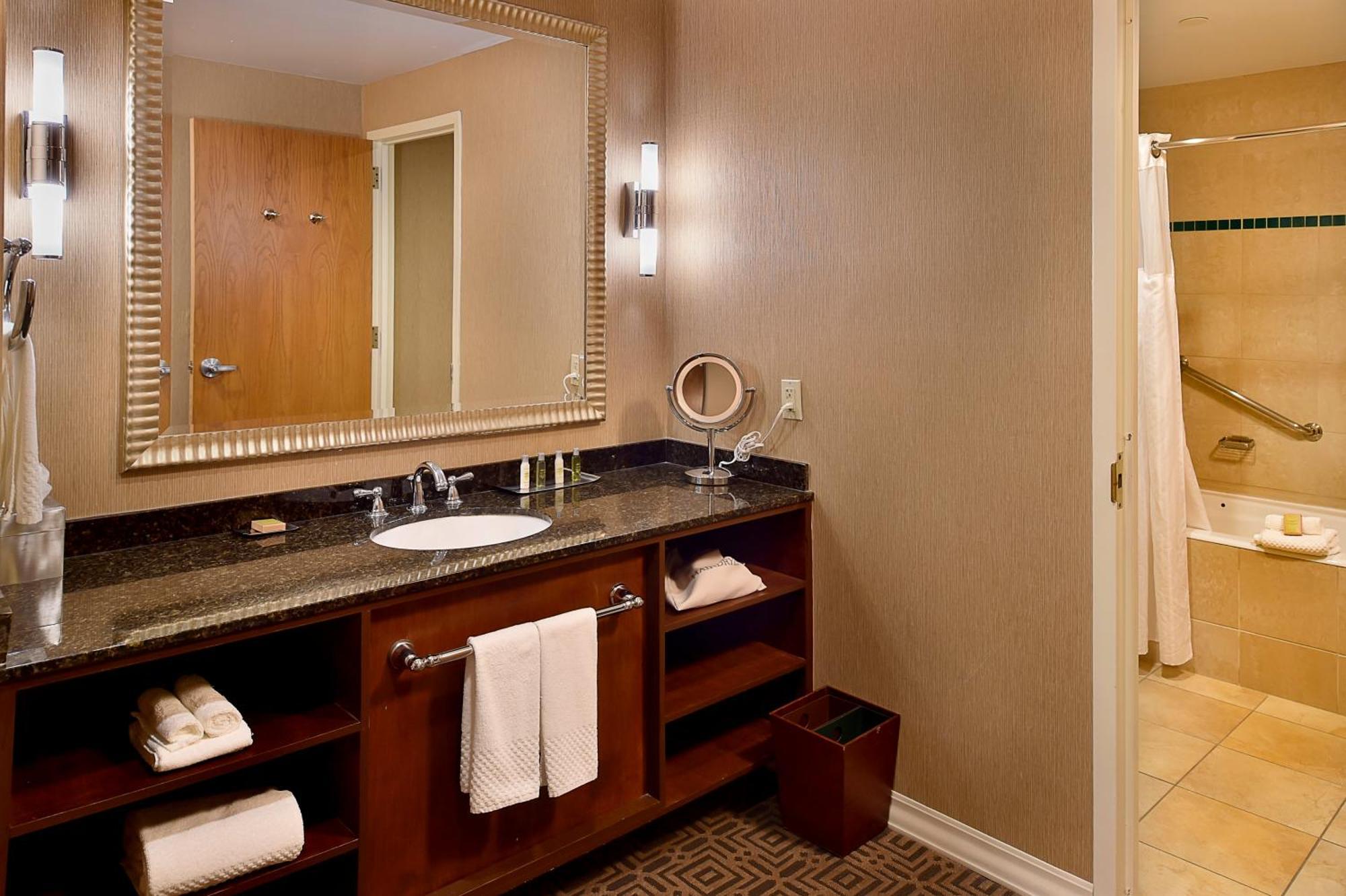 Junior King Suite Non-Smoking
