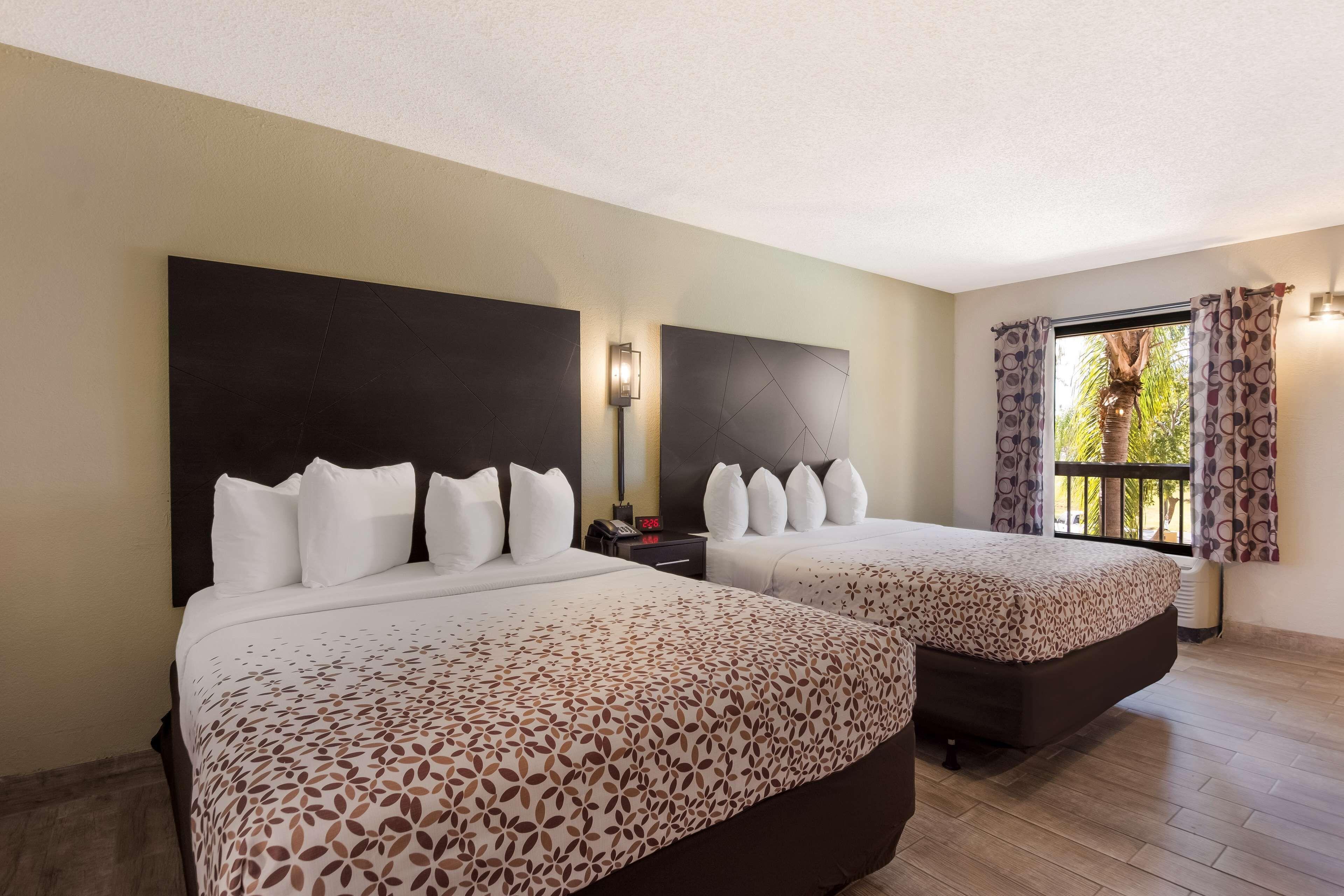 Queen Room Two Queen Beds Non-Smoking