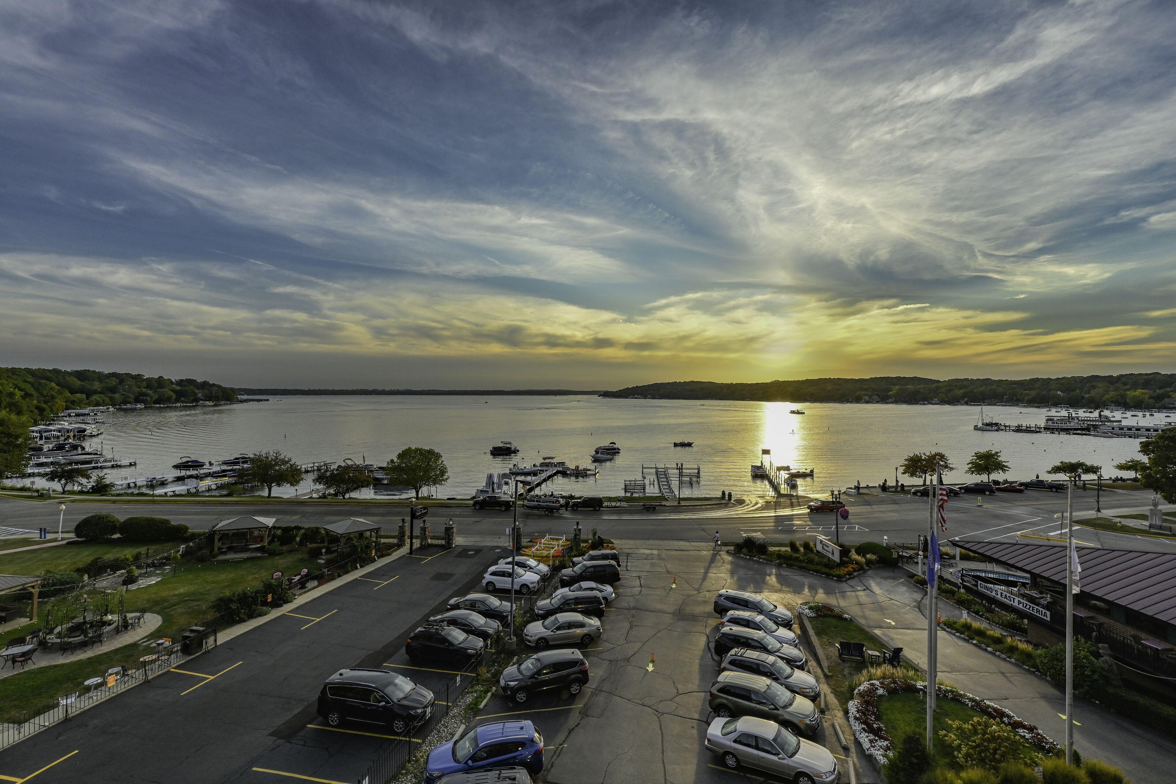 1 King Bed Lakeview Accessible Balcony 5th floor
