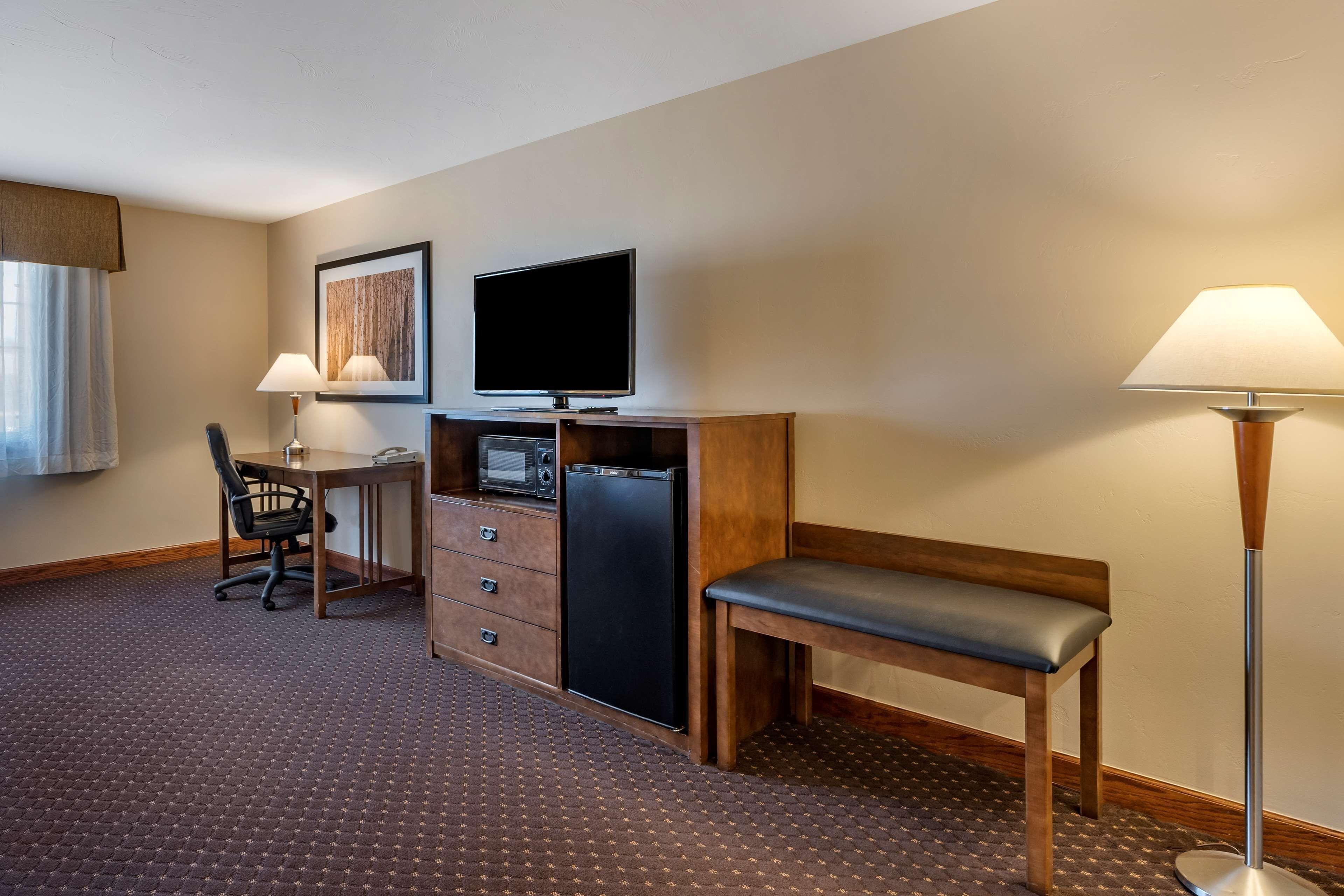 Queen Room Two Queen Beds