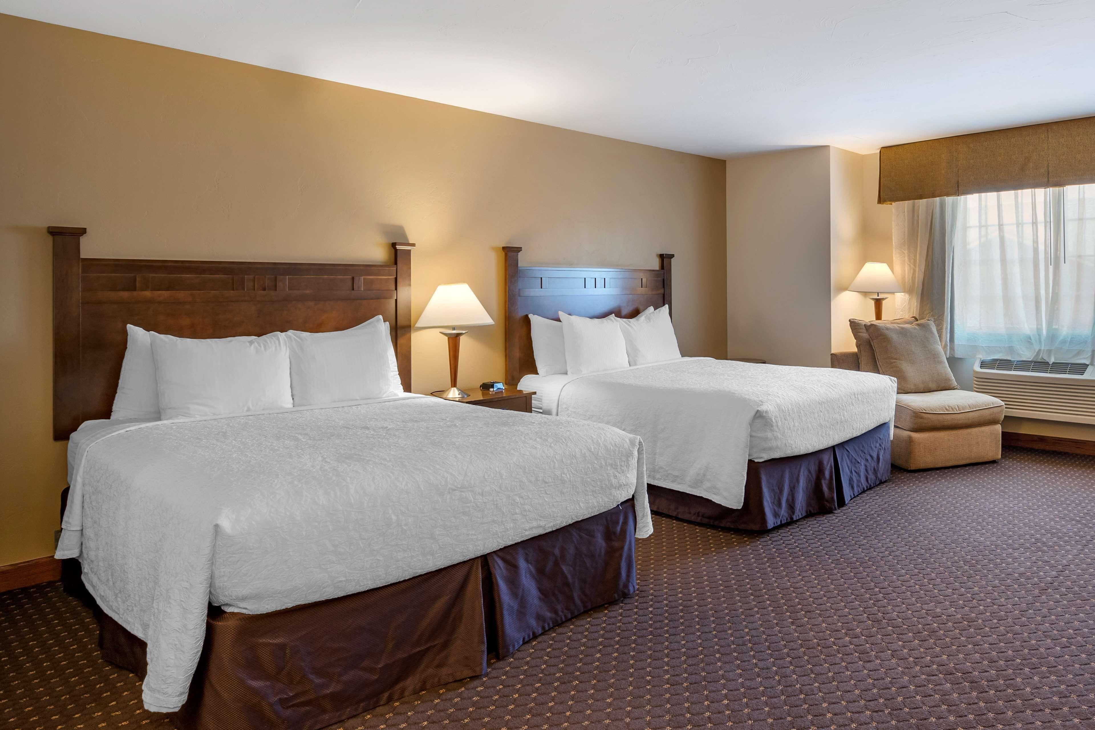Queen Room Two Queen Beds