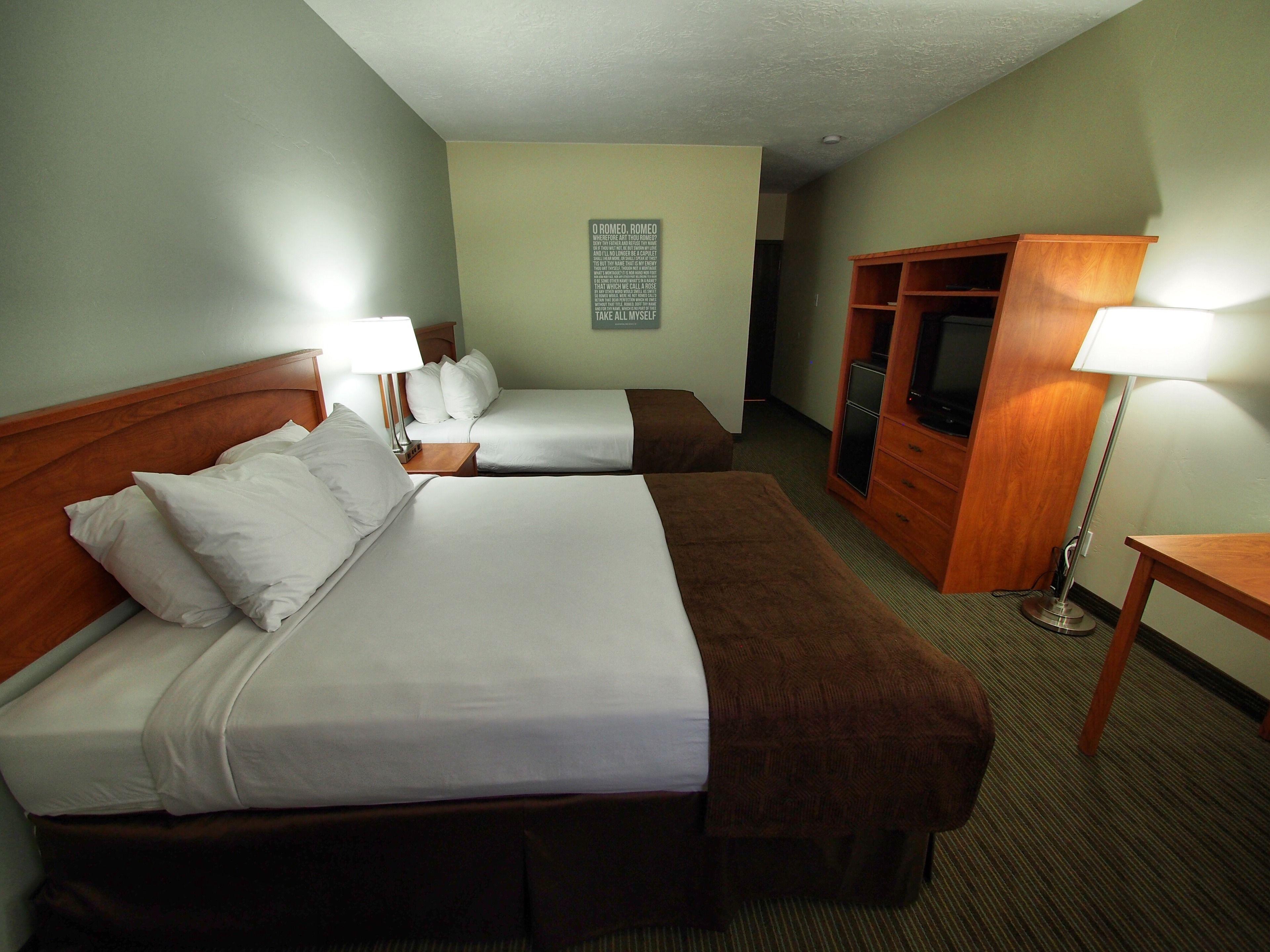 Queen Room Two Queen Beds Non-Smoking