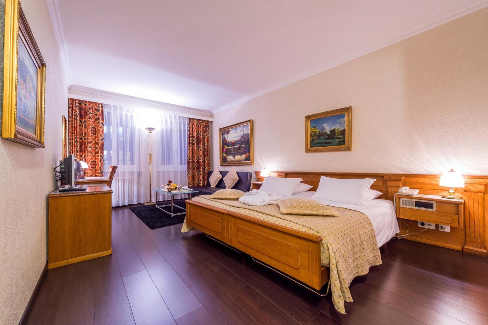 Junior Suite