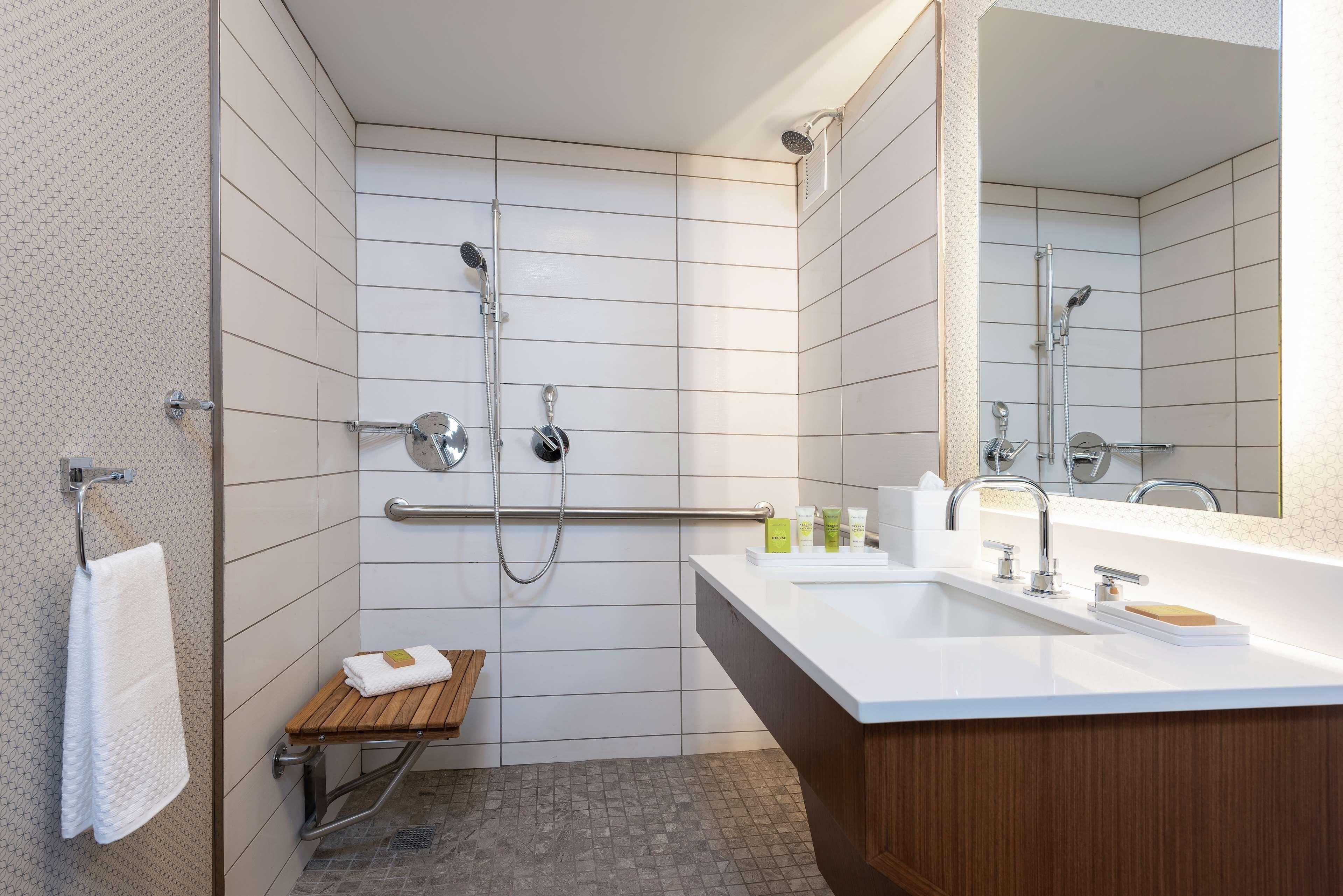 King Room Roll Shower Mobility Hearing Access or Non-Smoking