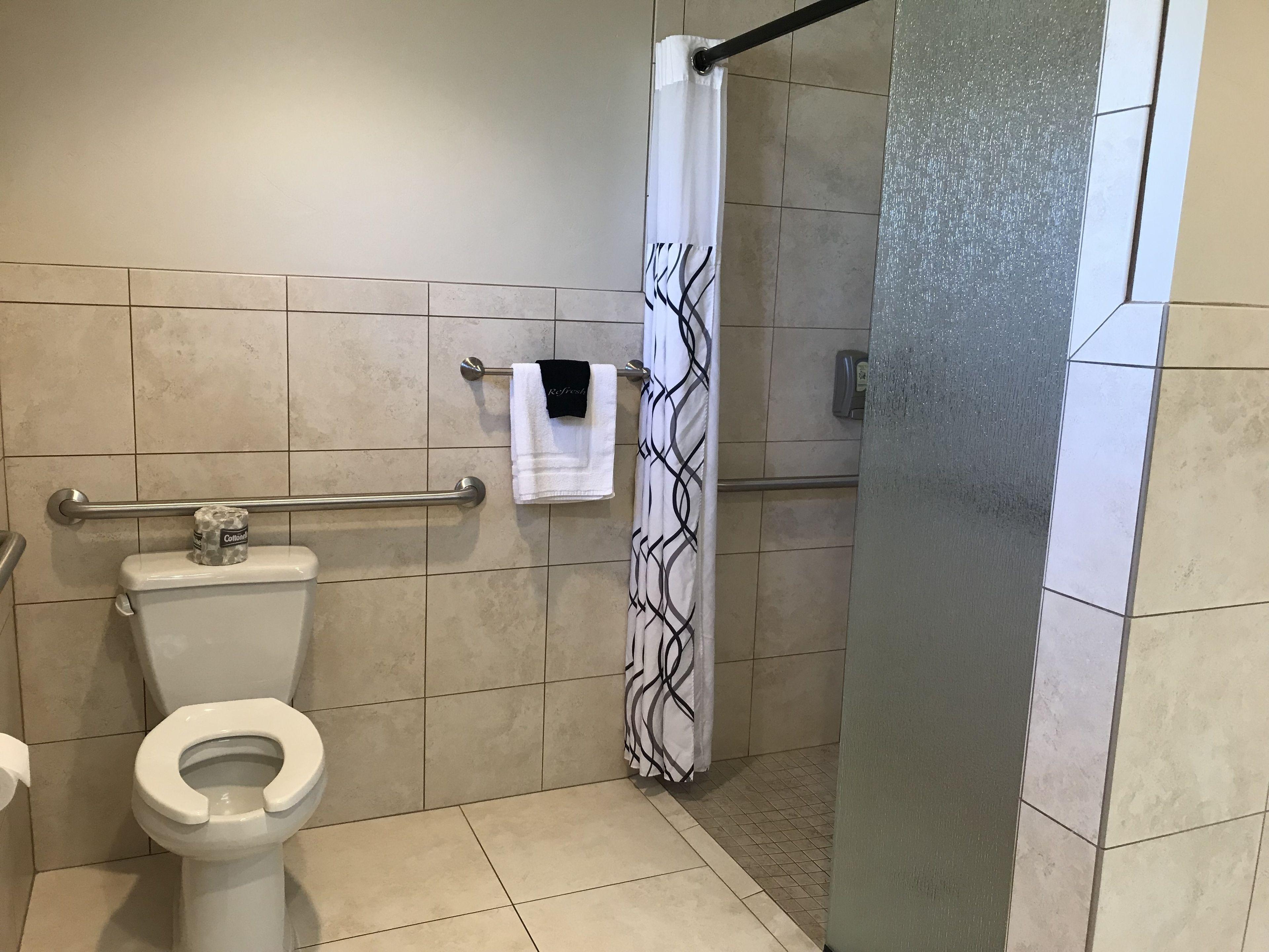 Two Queen Suite Roll Shower Non-Smoking or Disability Access