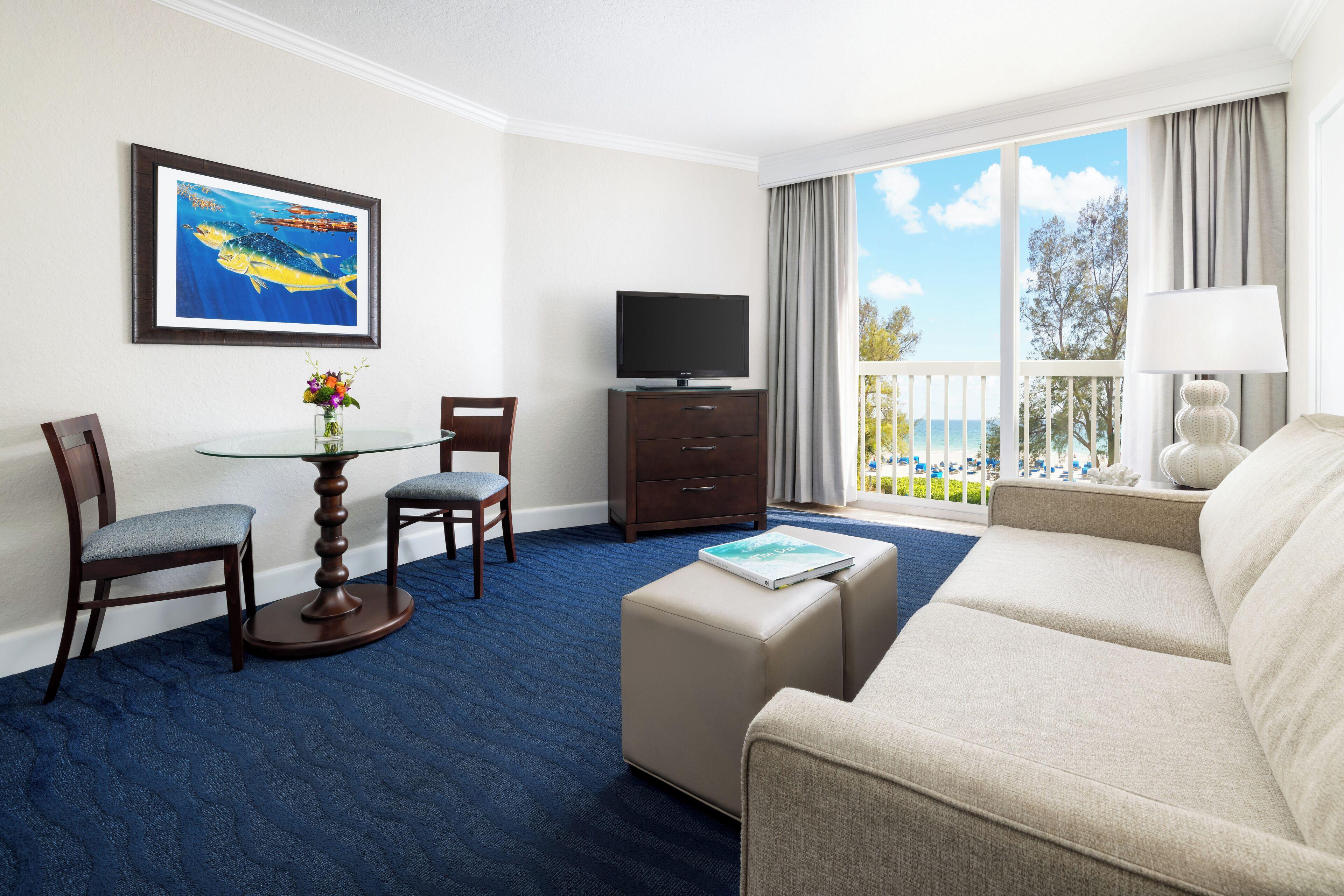 One-Bedroom Suite Balcony Gulf View Recently Renovated