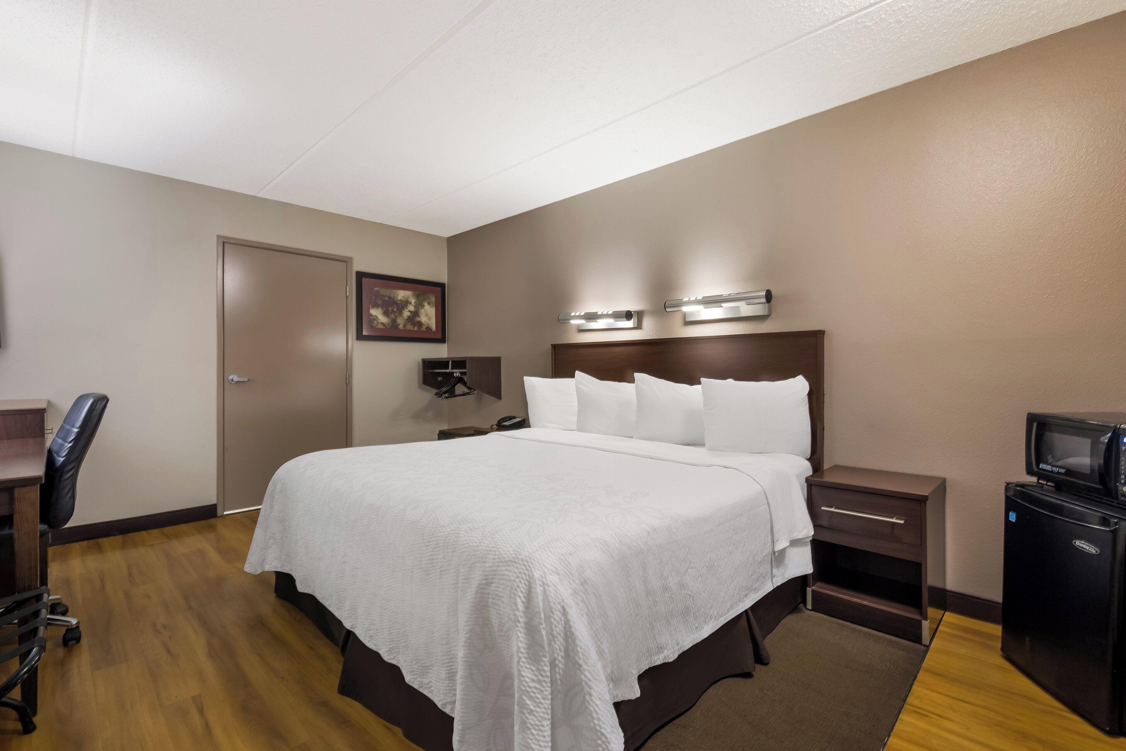 Deluxe King Room Disability Access Smoke