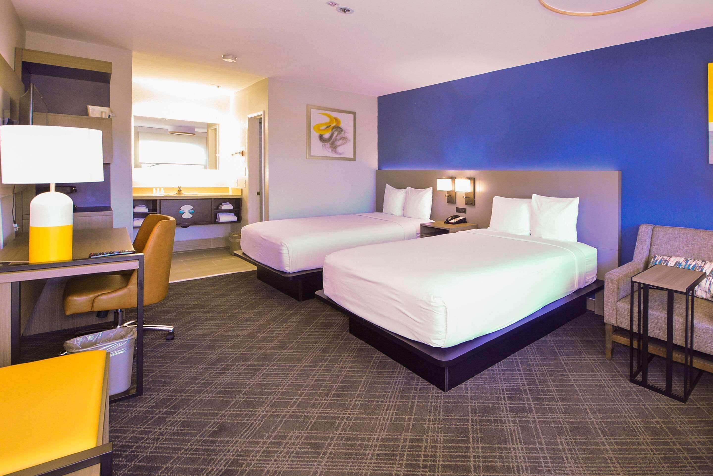 Standard Room 2 Double Beds Non Smoking