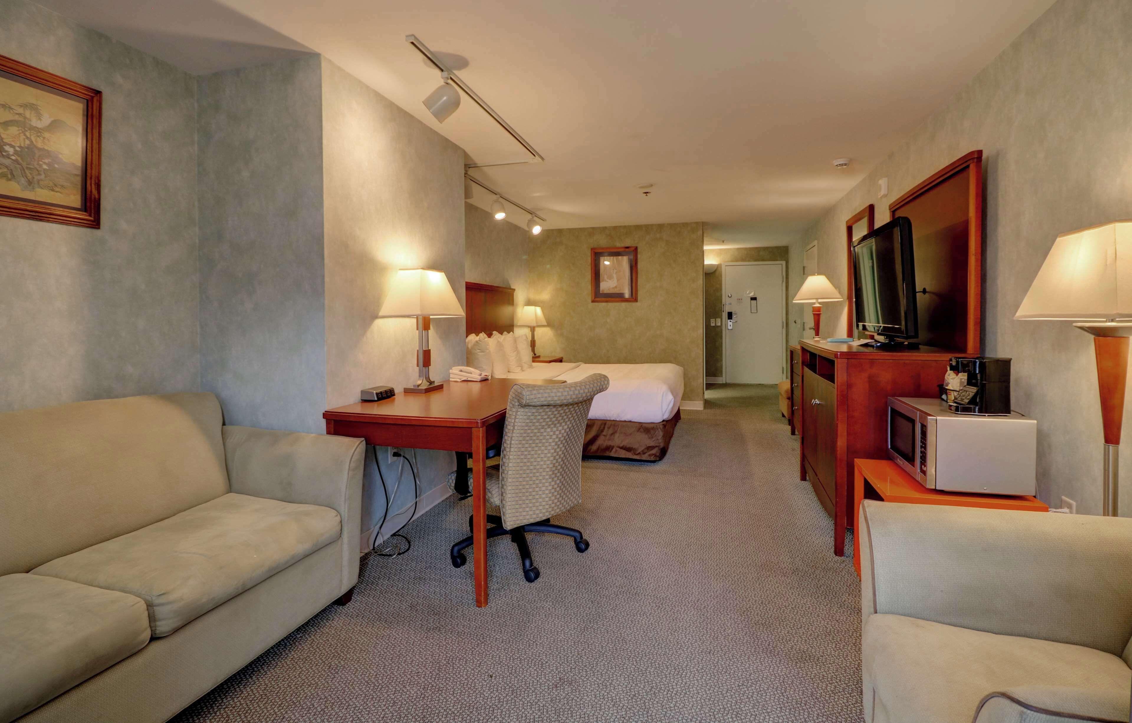 Premium King Room