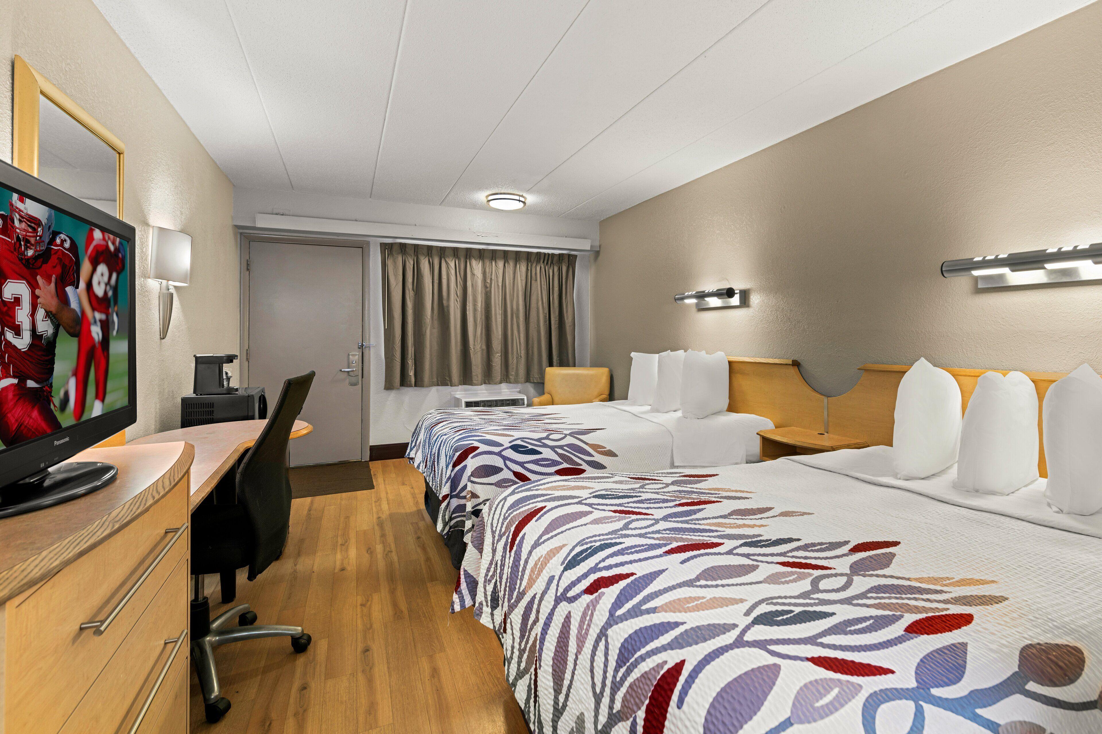 Deluxe Room Two Double Beds Smoke