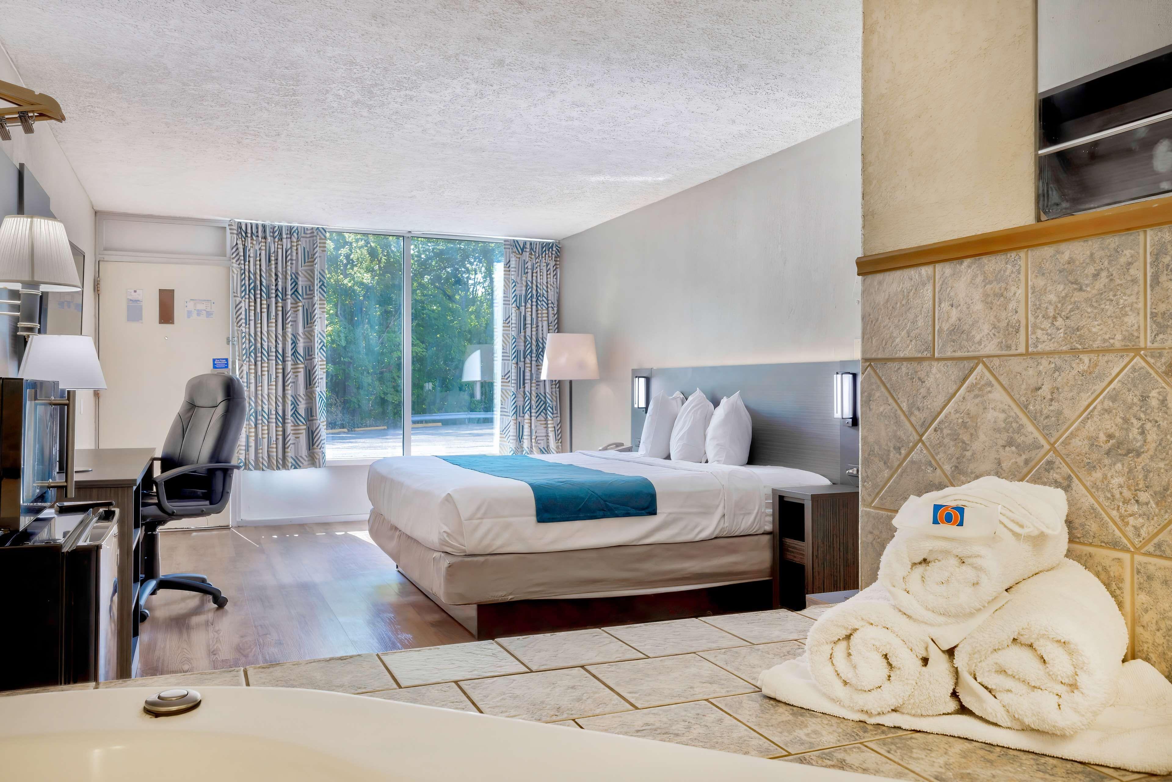 King Room Spa Bath Non-Smoking