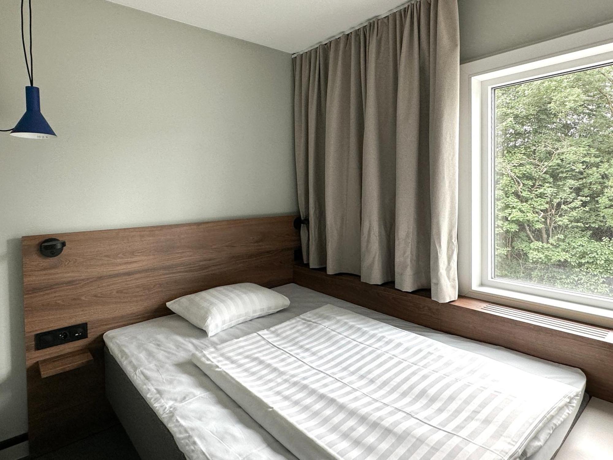 Compact Double Room 140cm bed