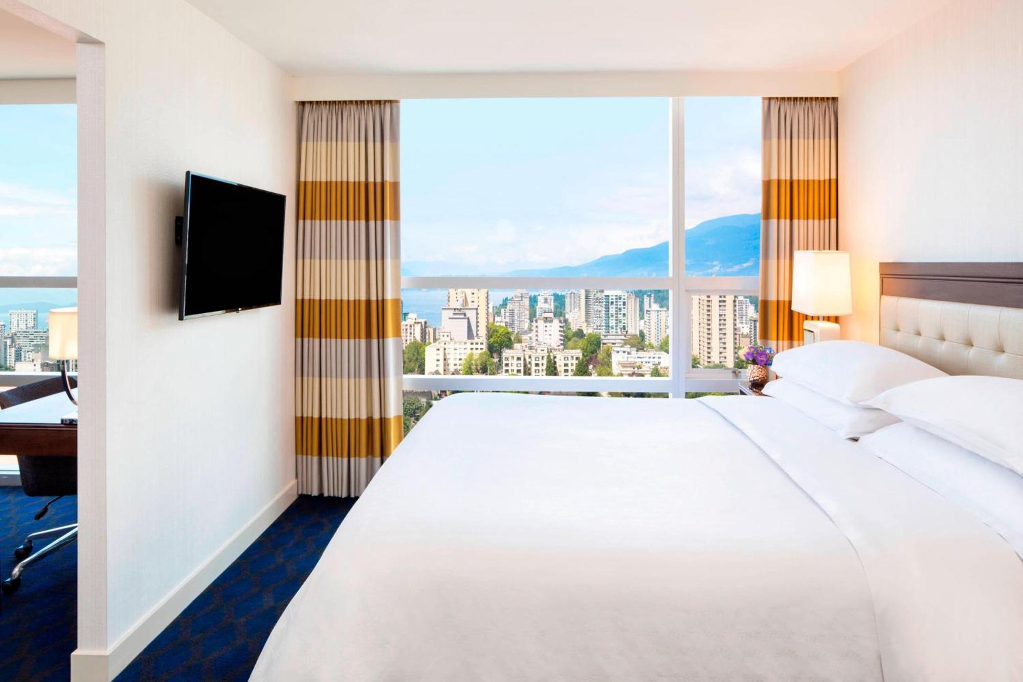 Junior King Suite - High Floor/Club Lounge Access,1706077616:JPEG