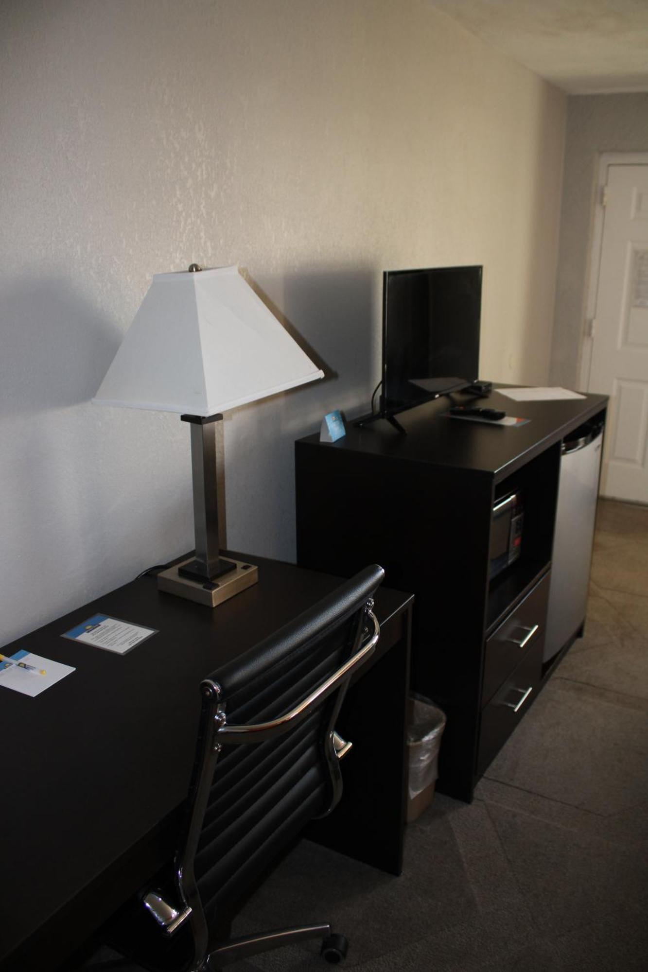 Deluxe Double Room Two Double Beds Non-Smoking