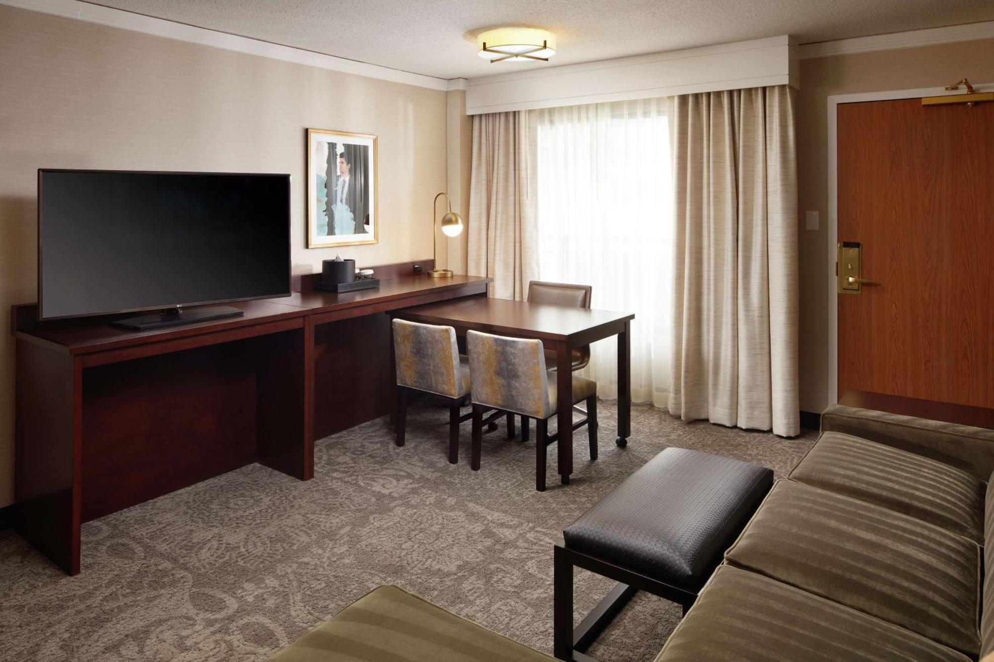 Suite One King Bed One Queen Sofa Bed Shower