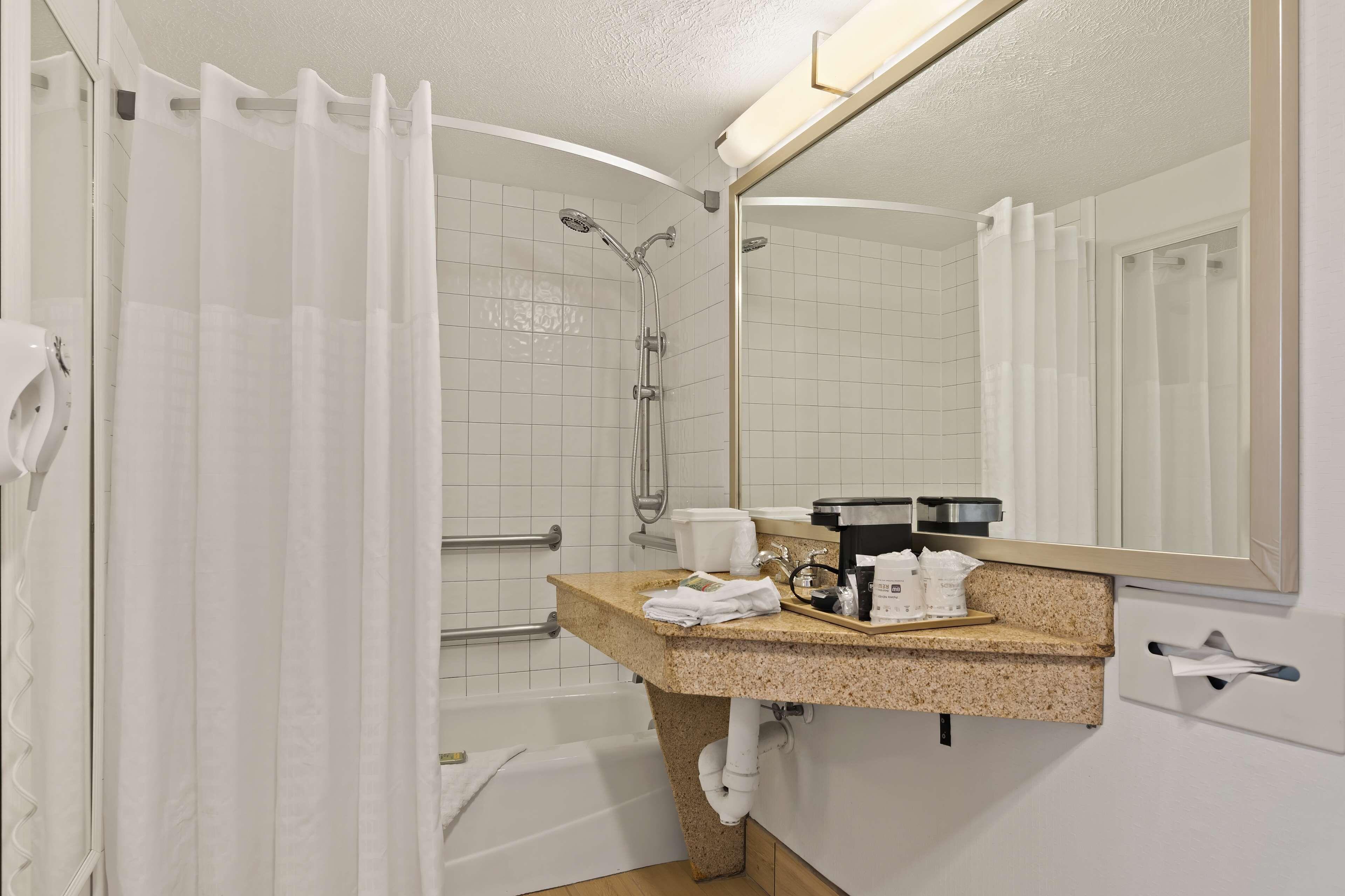 King Suite Disability Access or Non-Smoking