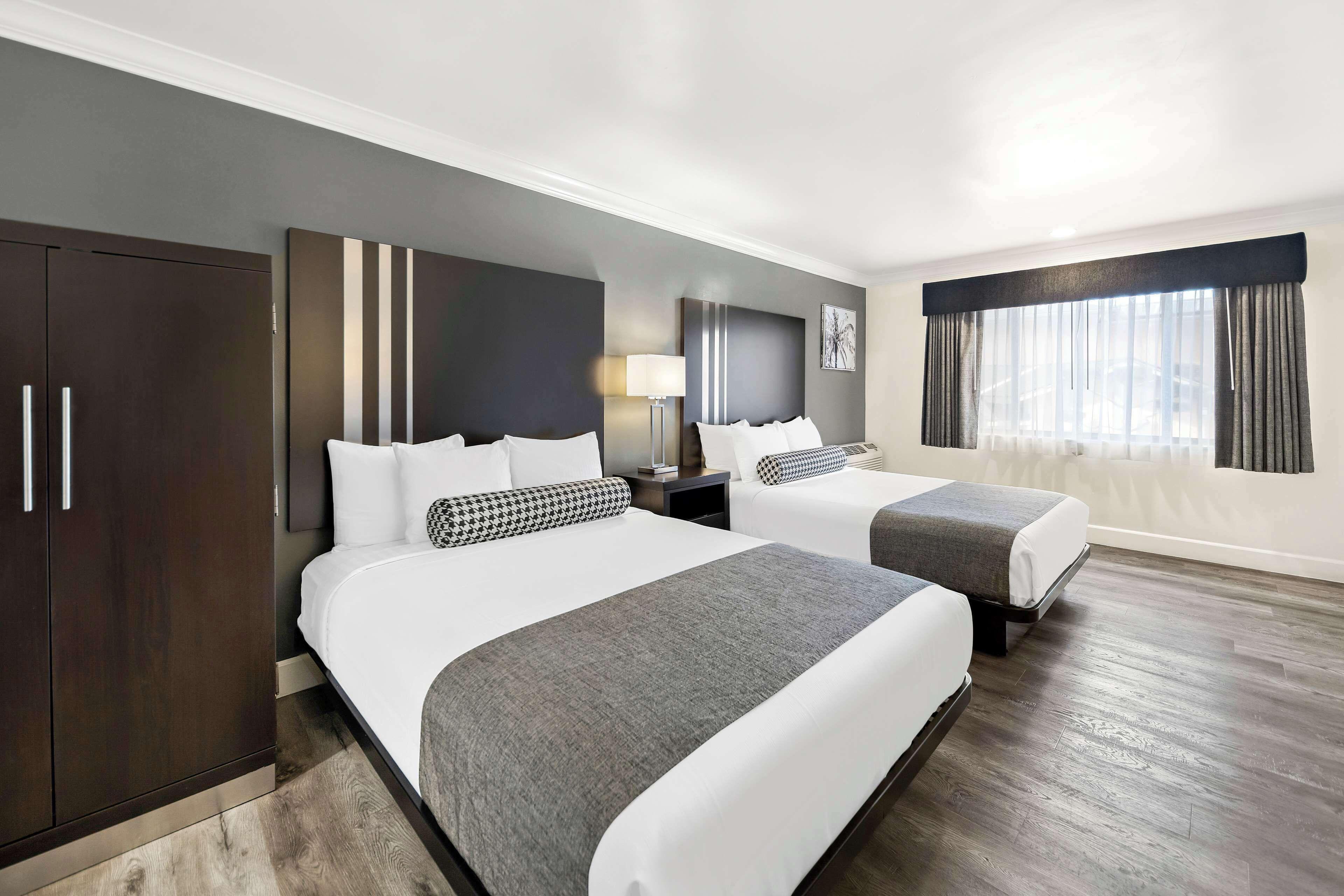 Queen Room Two Queen Beds Disability Access