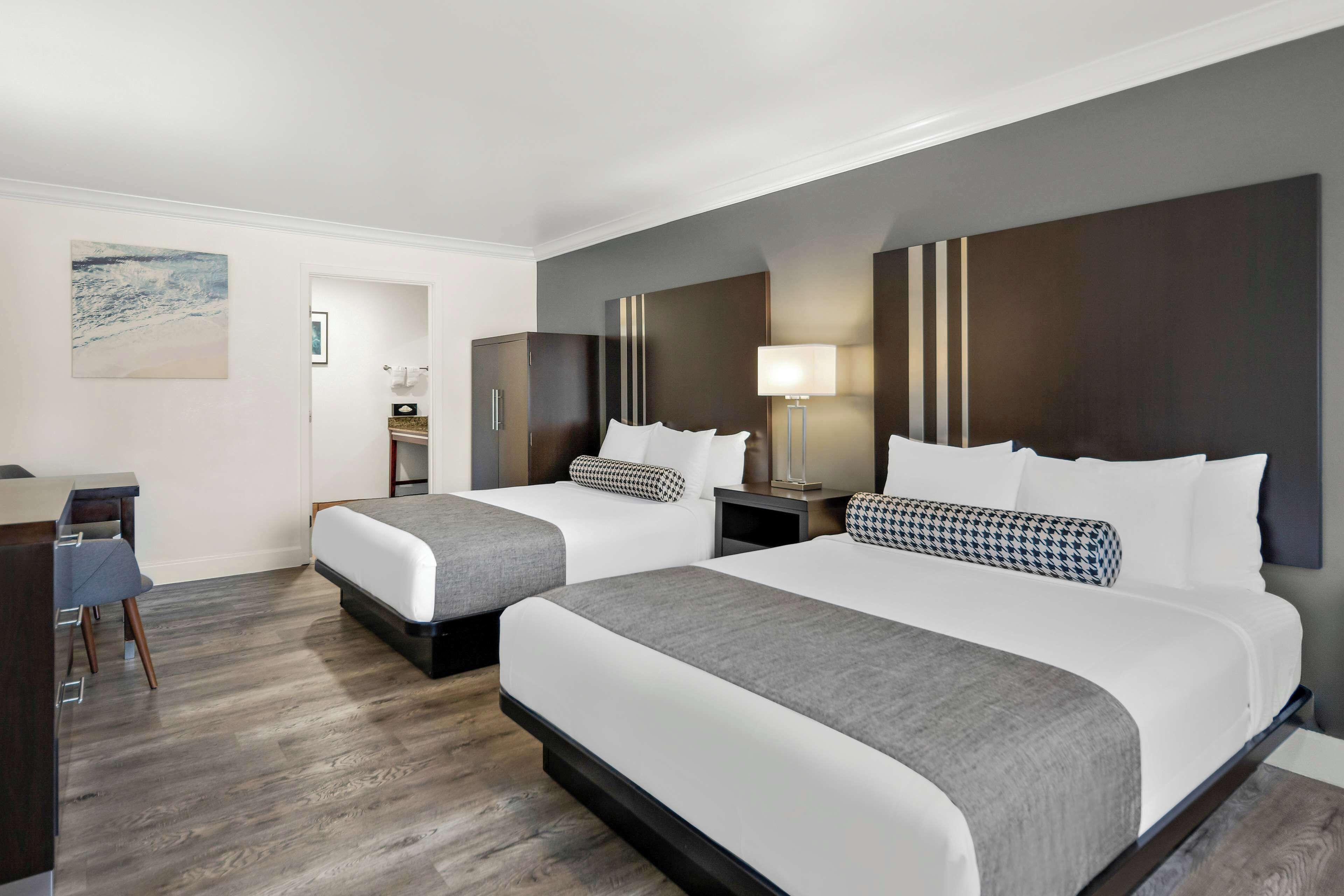 Queen Room Two Queen Beds Disability Access