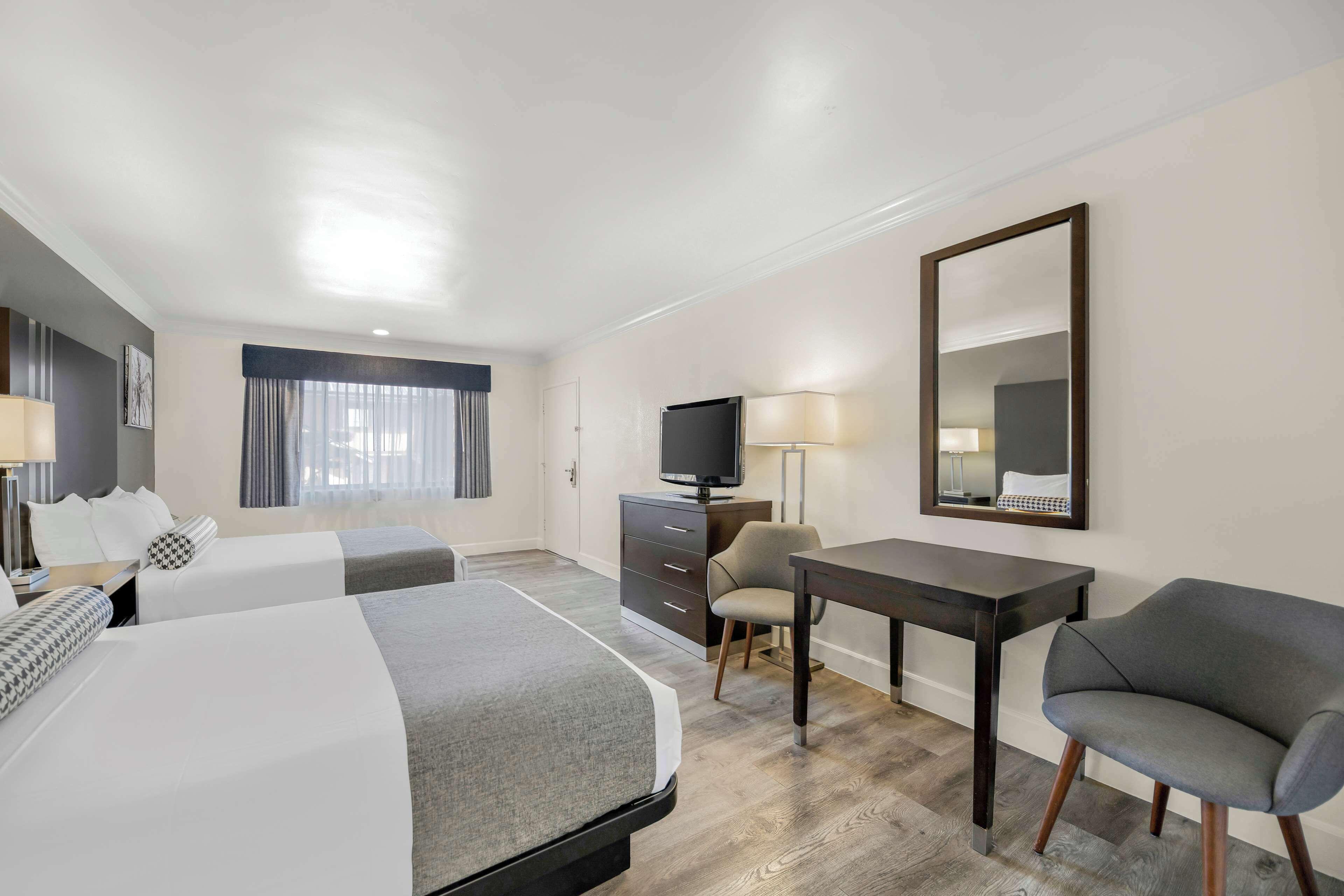Queen Room Two Queen Beds Disability Access