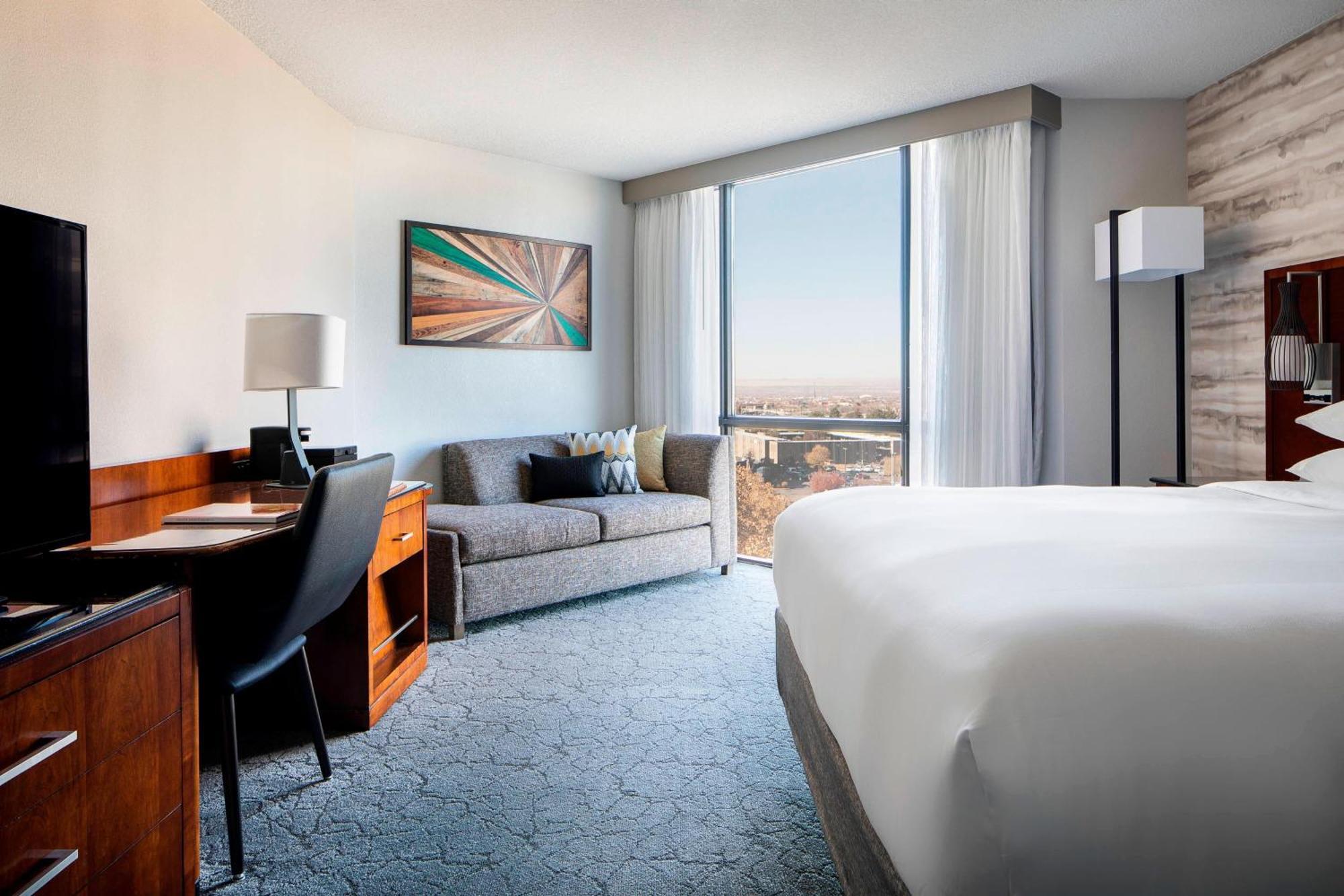 King Room with City View,1546329742:JPEG