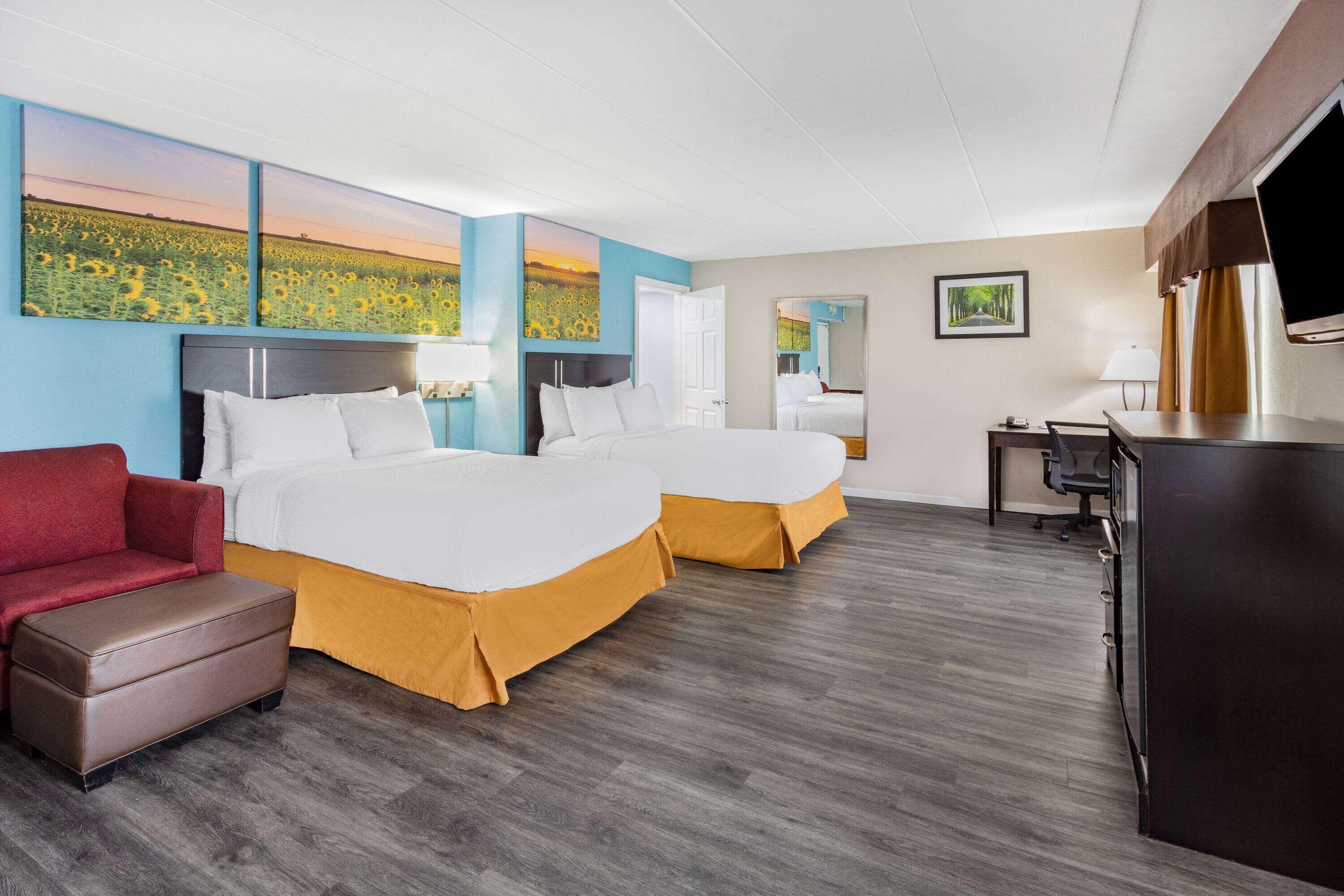 Double Room Two Double Beds Pet Friendly or Non-Smoking