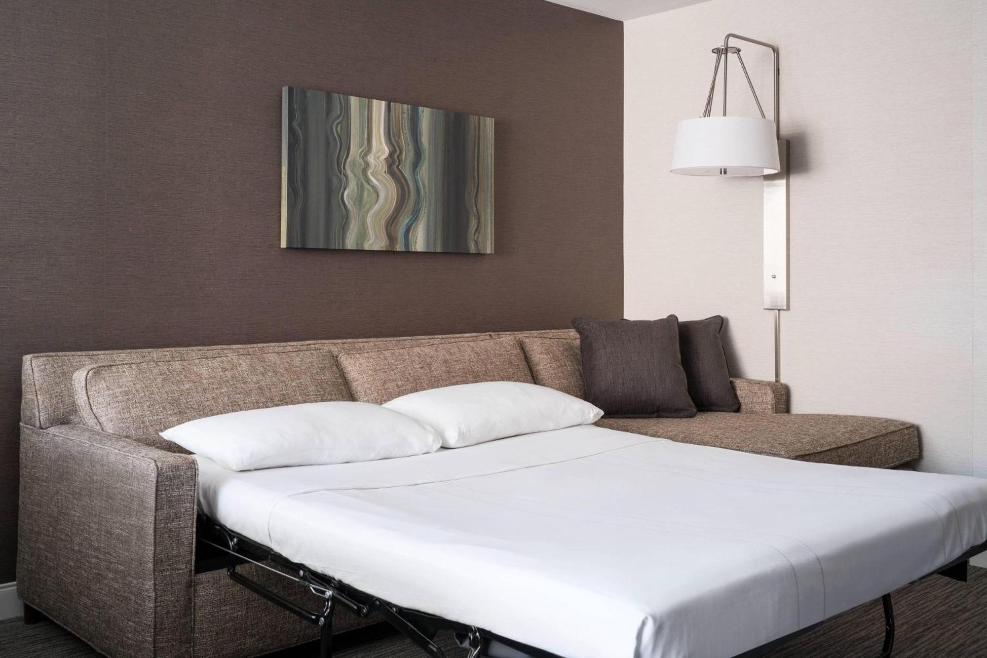 Deluxe King Room Sofa Bed
