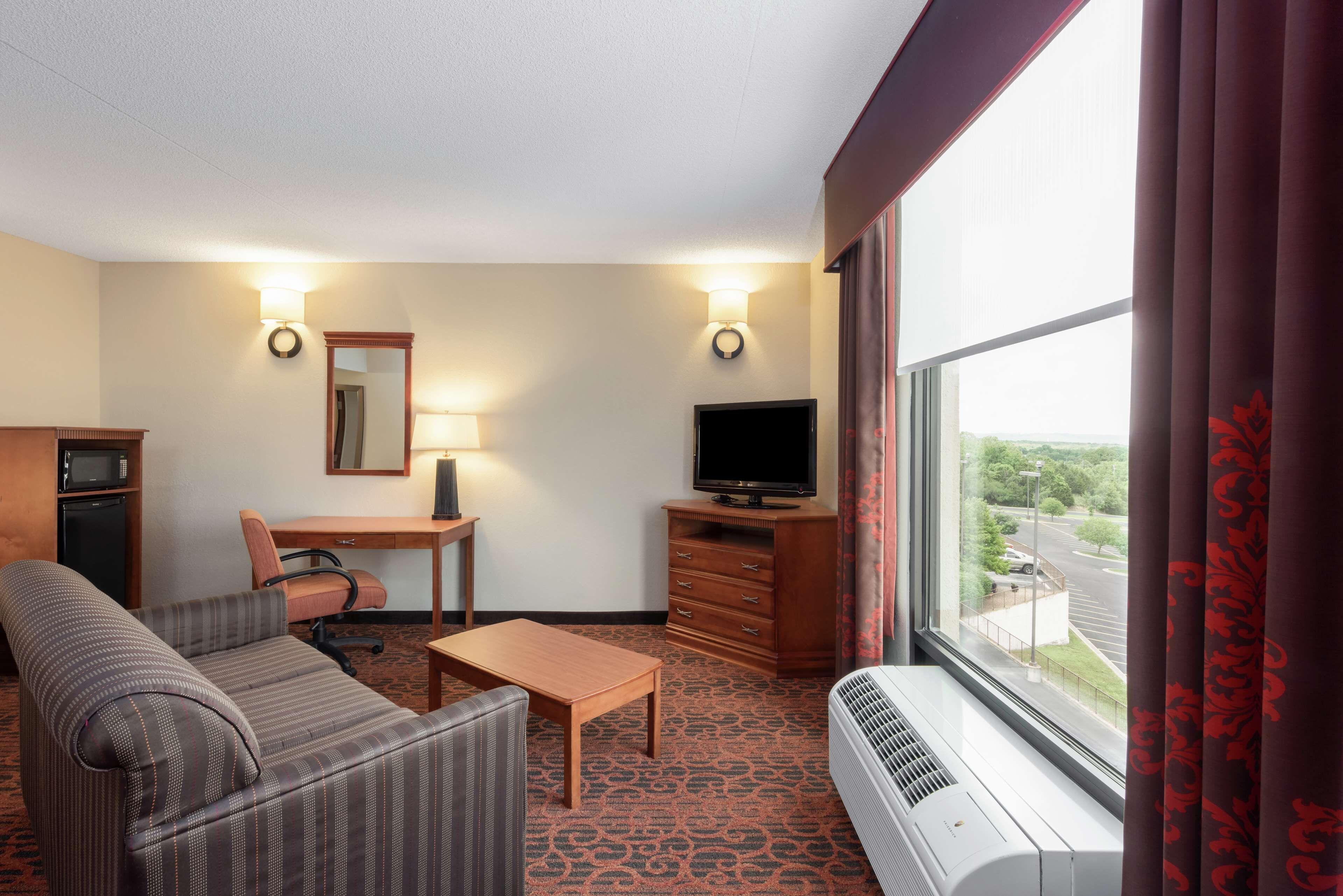 King Suite Non-Smoking