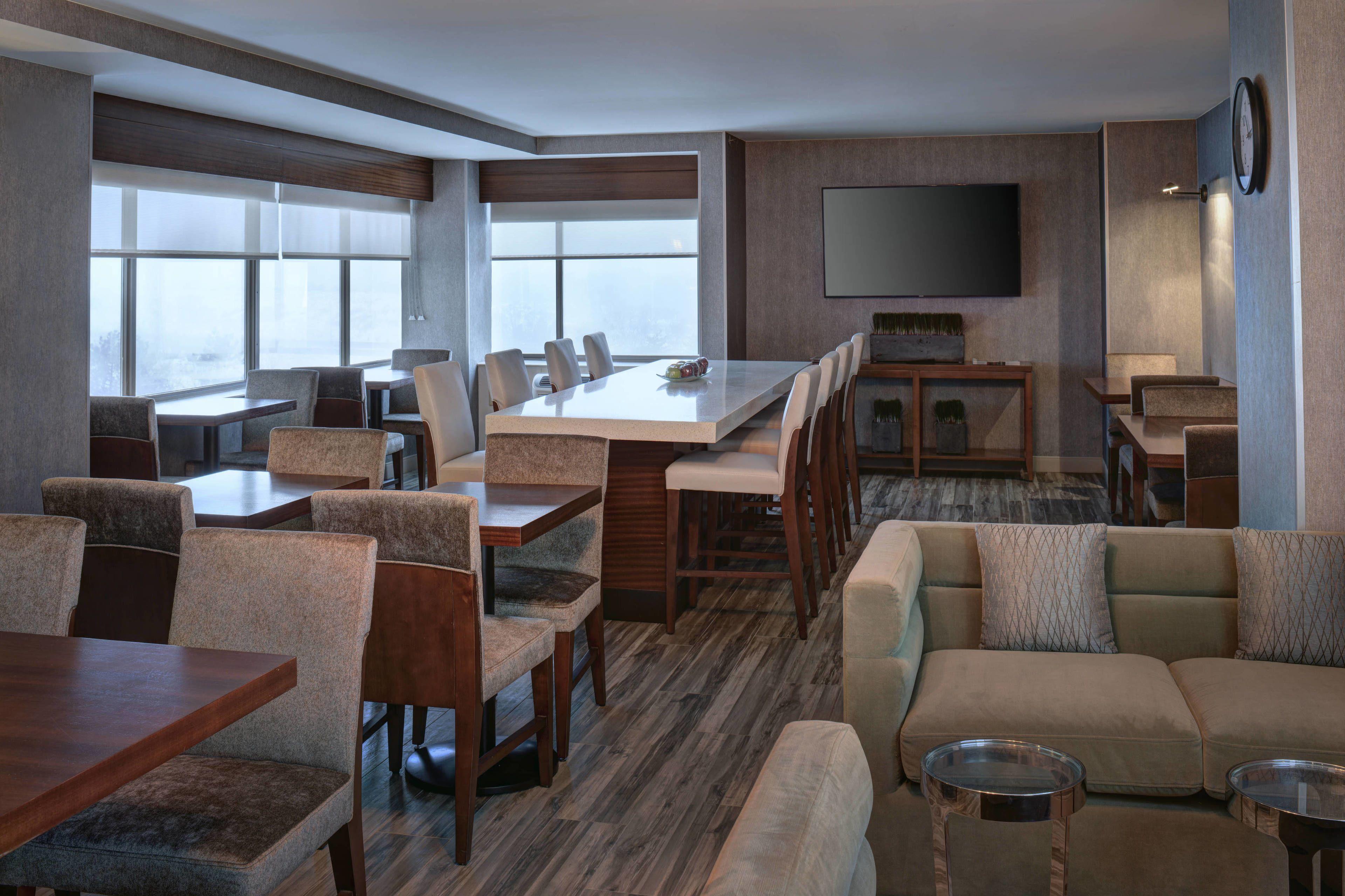 Club Level King or 2 Doubles Room