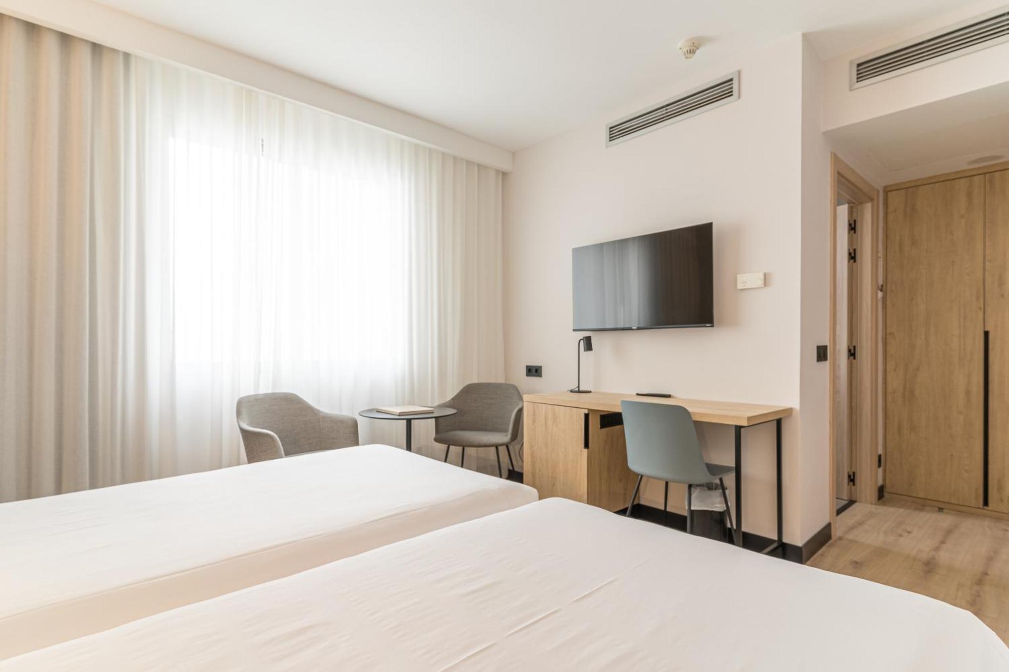 Interior twin room