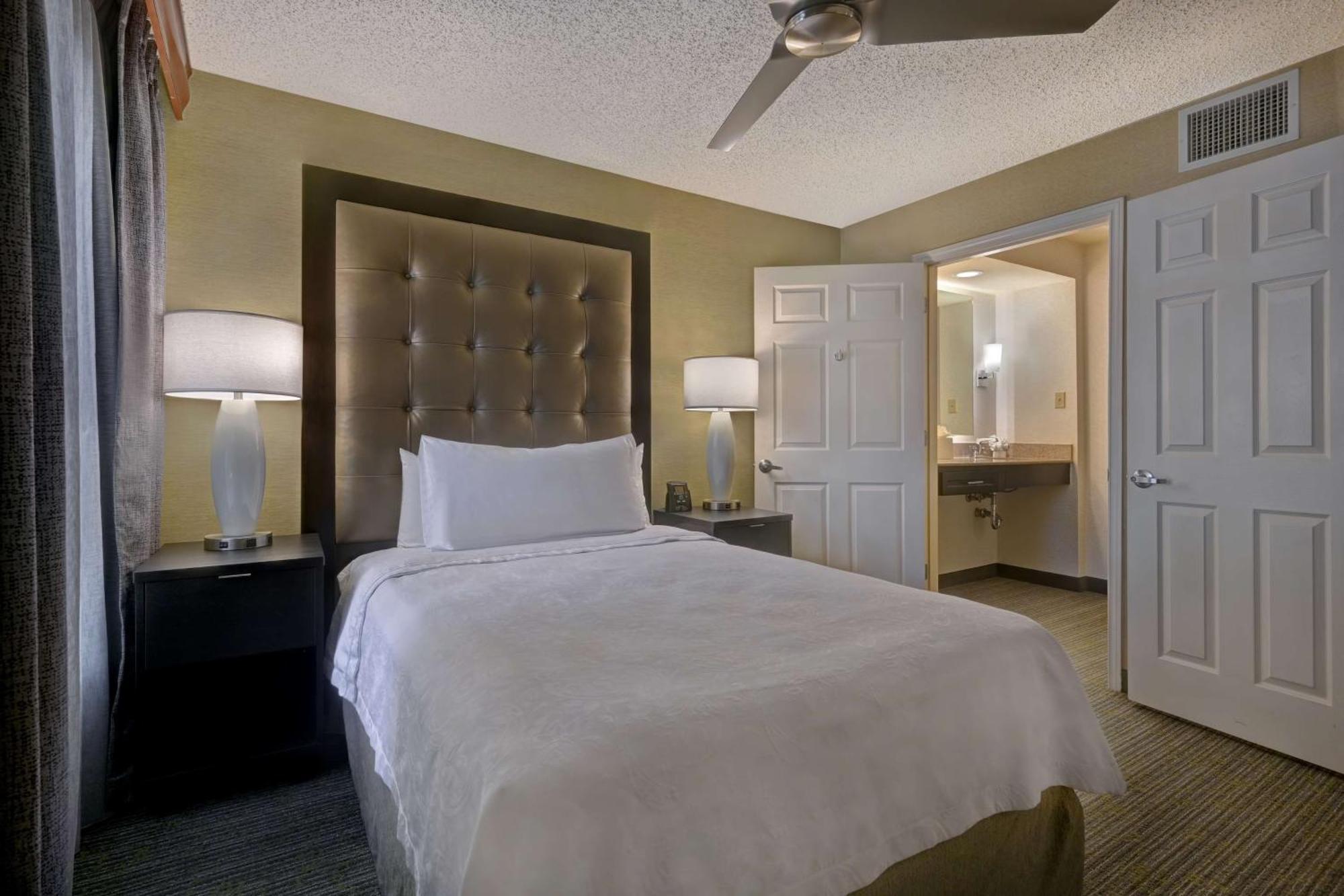 Double Suite Roll Shower Disability Access or Non-Smoking