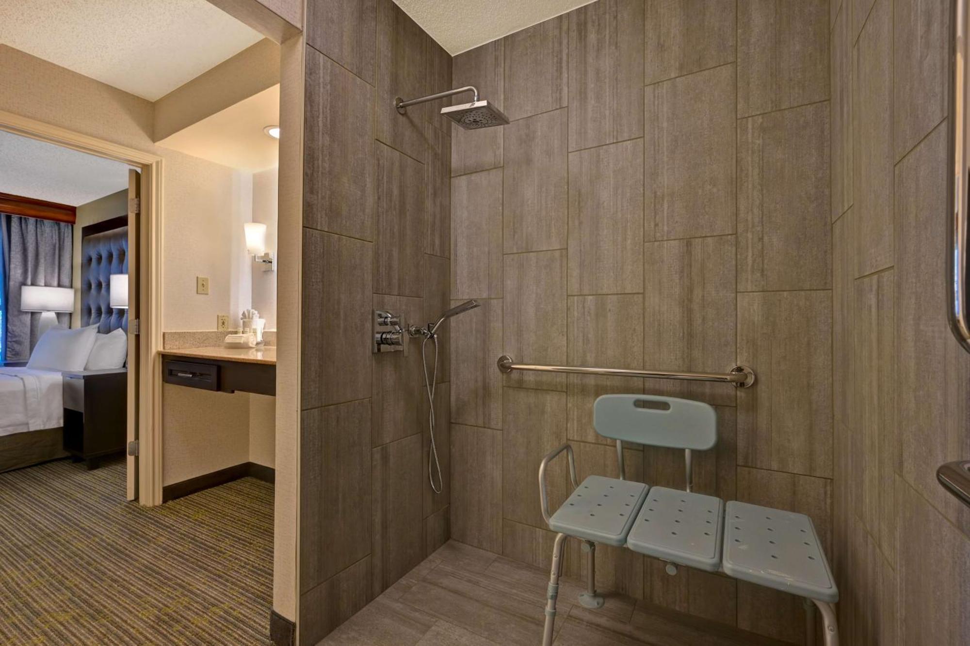 Double Suite Roll Shower Disability Access or Non-Smoking