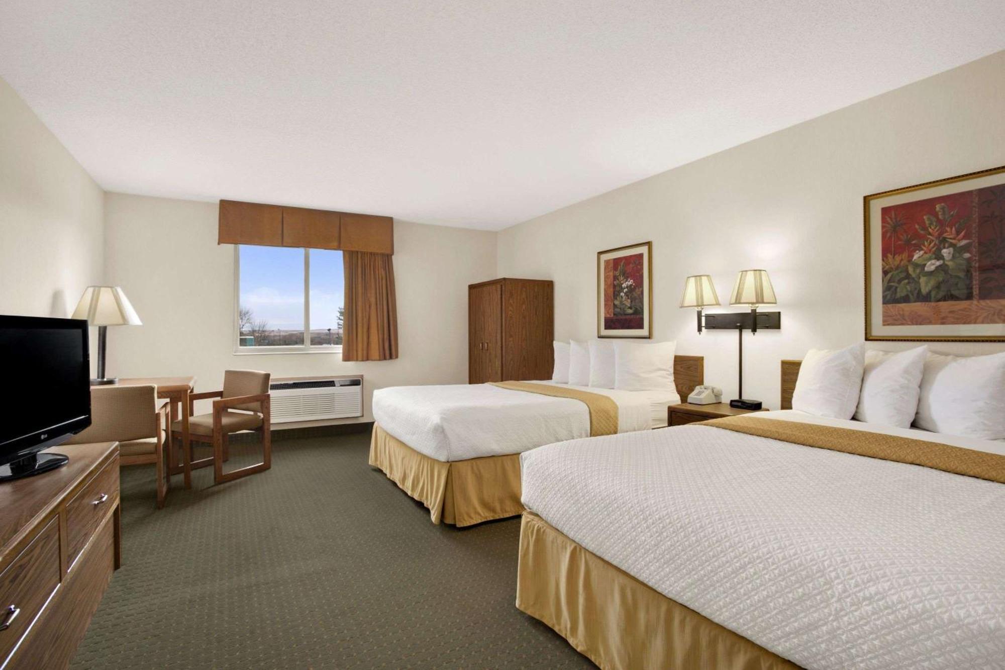Deluxe Queen Room Two Queen Beds Non-Smoking
