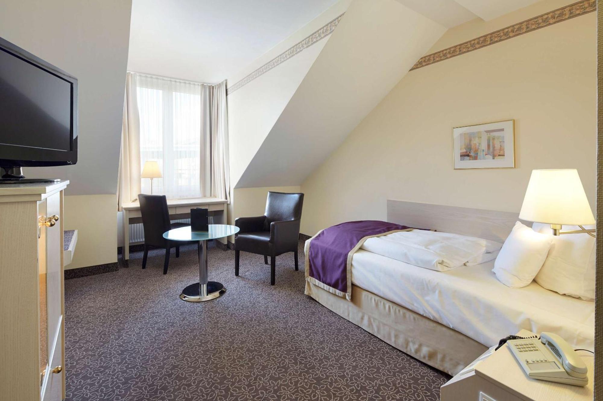 Single Room Single Bed