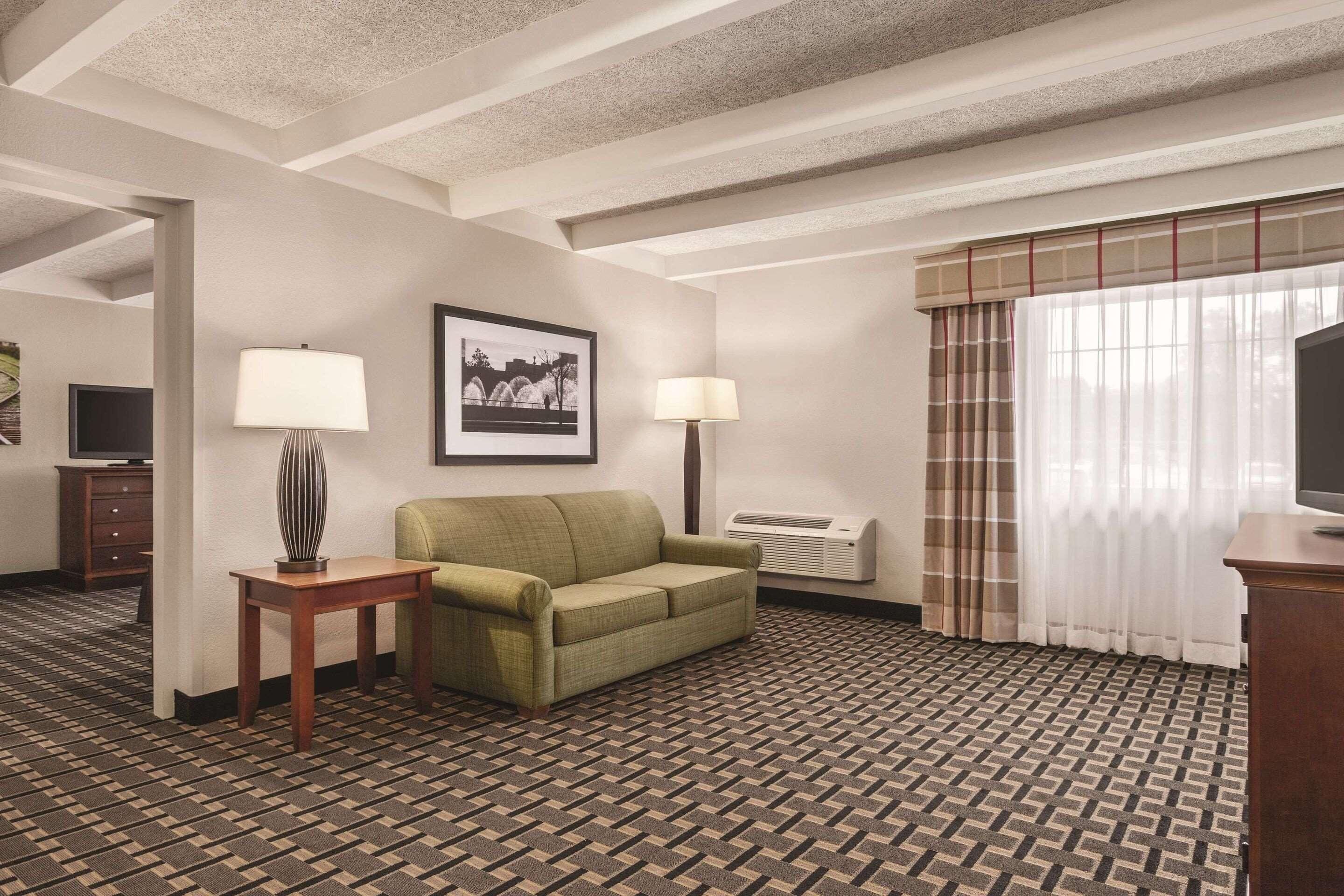 One-Bedroom King Suite Sofa Bed Non-Smoking
