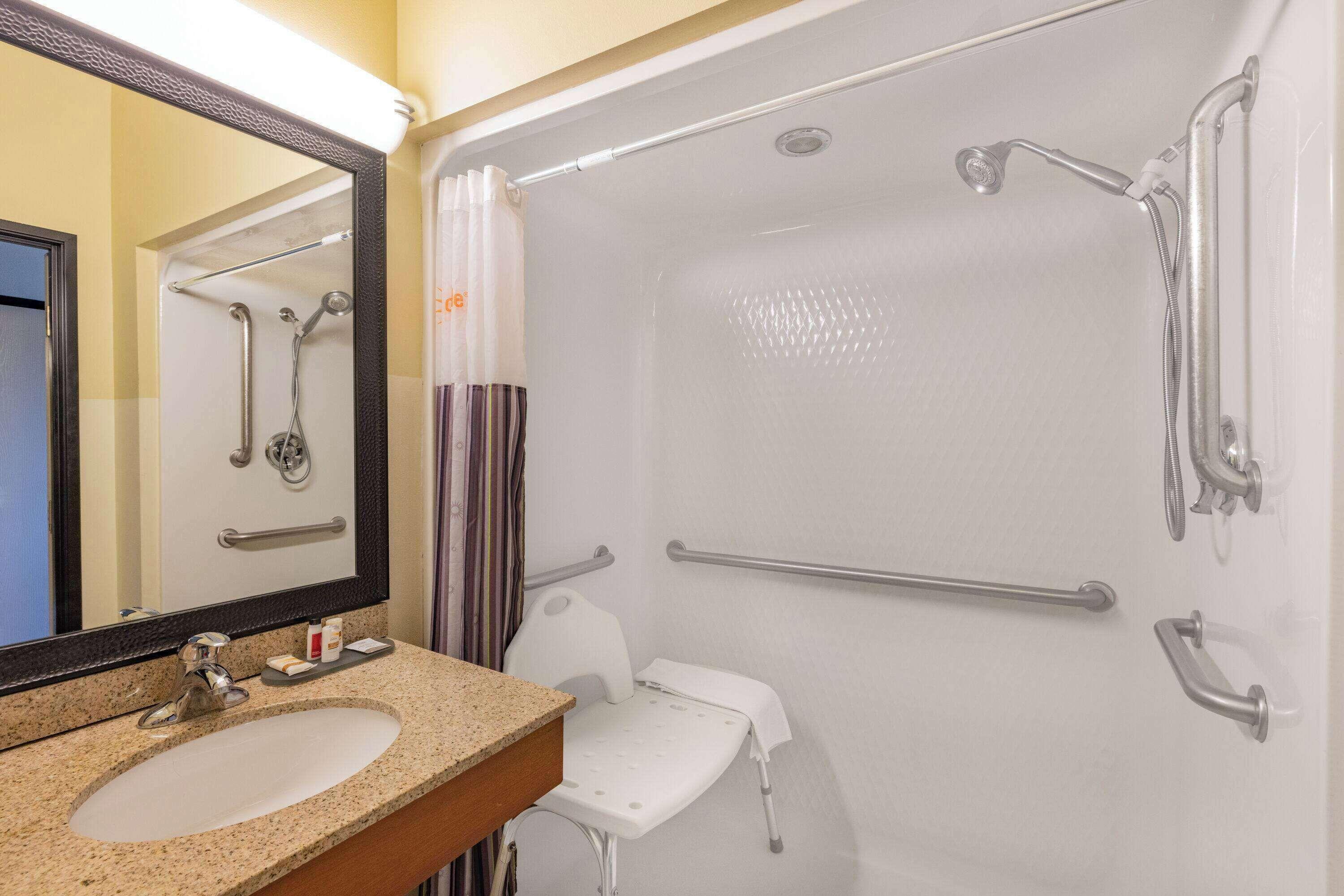 Queen Room Two Queen Beds Disability Access