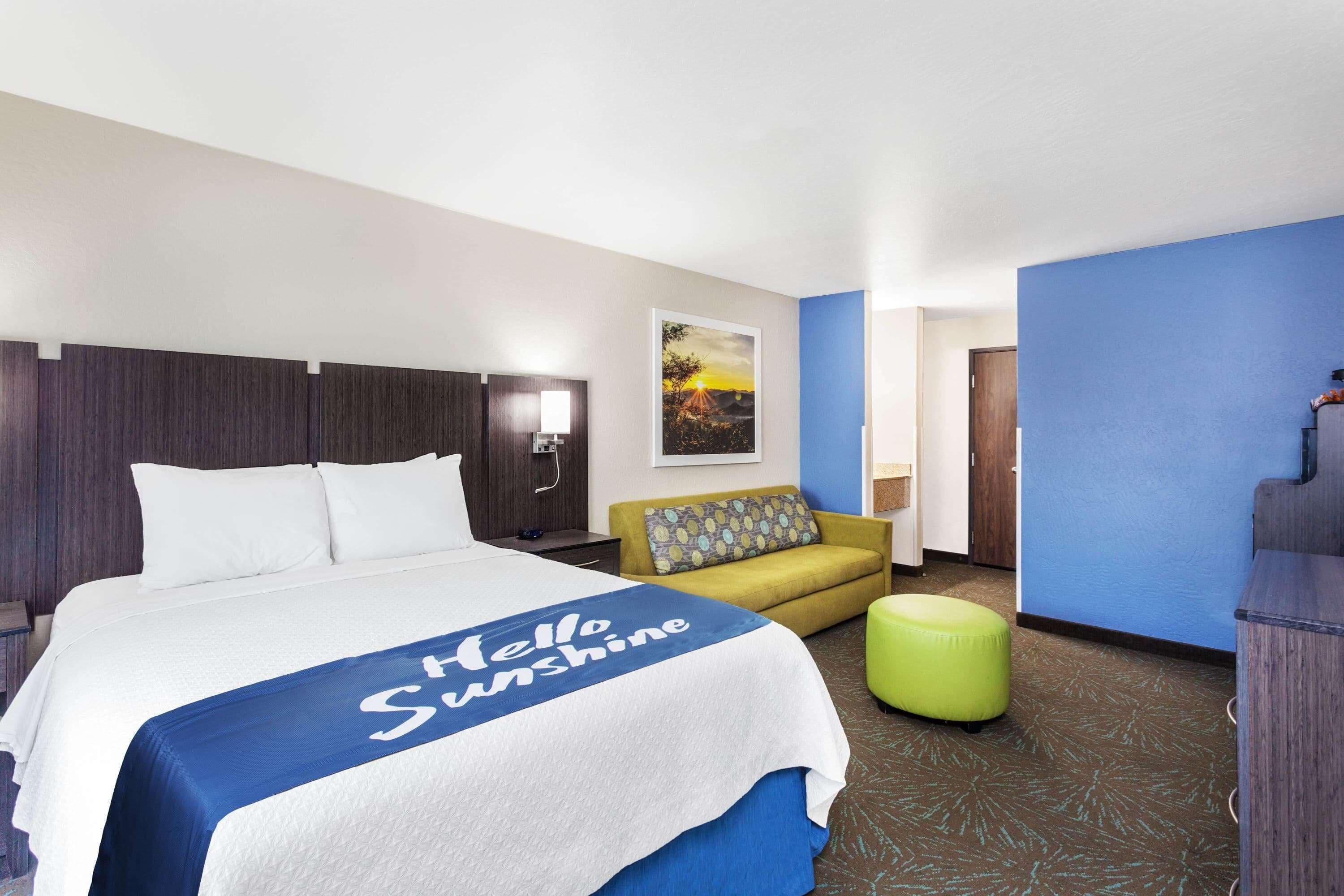 Queen Studio Suite Two Queen Beds Non-Smoking No Pets Allowed