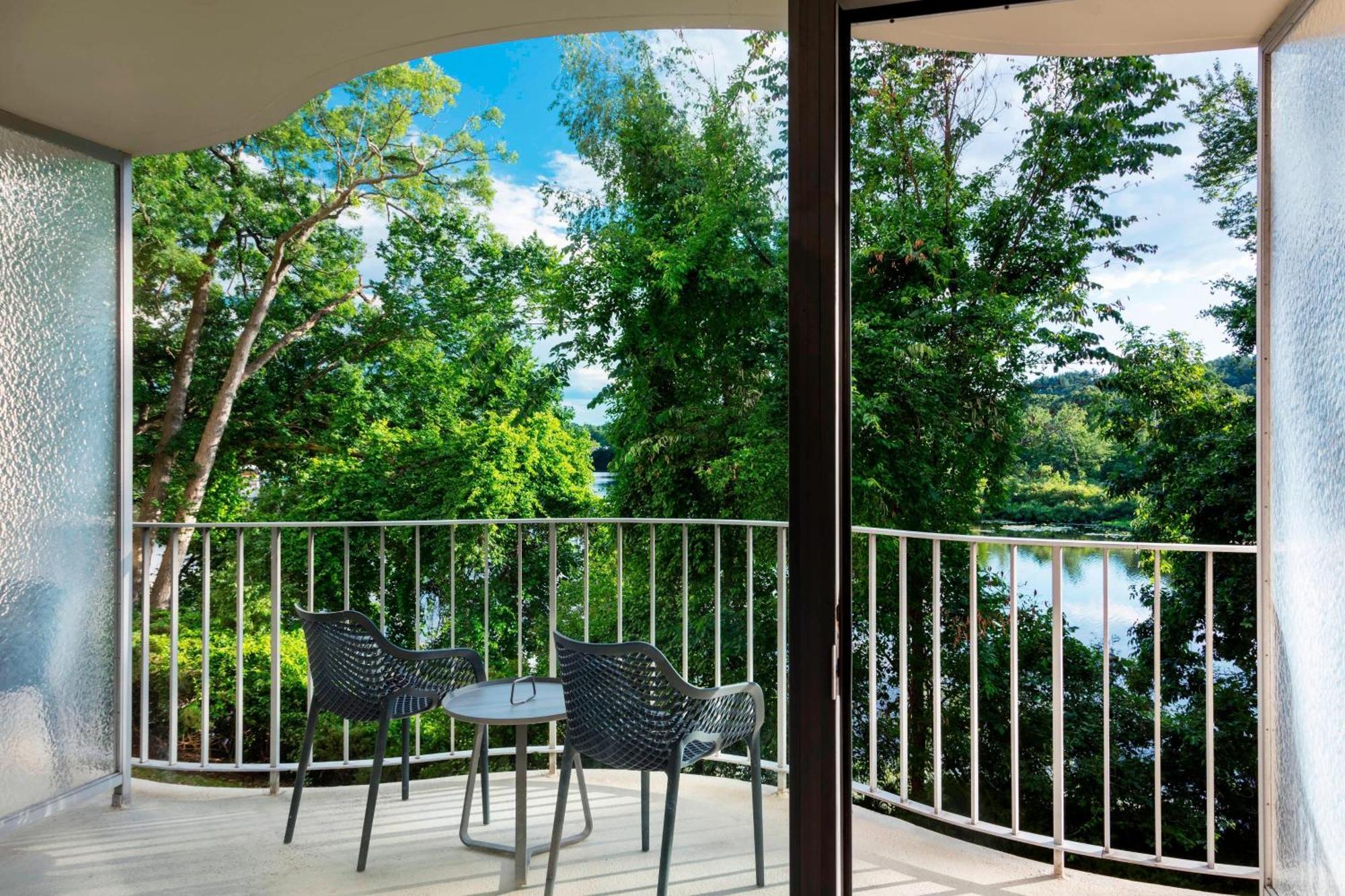 King Room Balcony River View