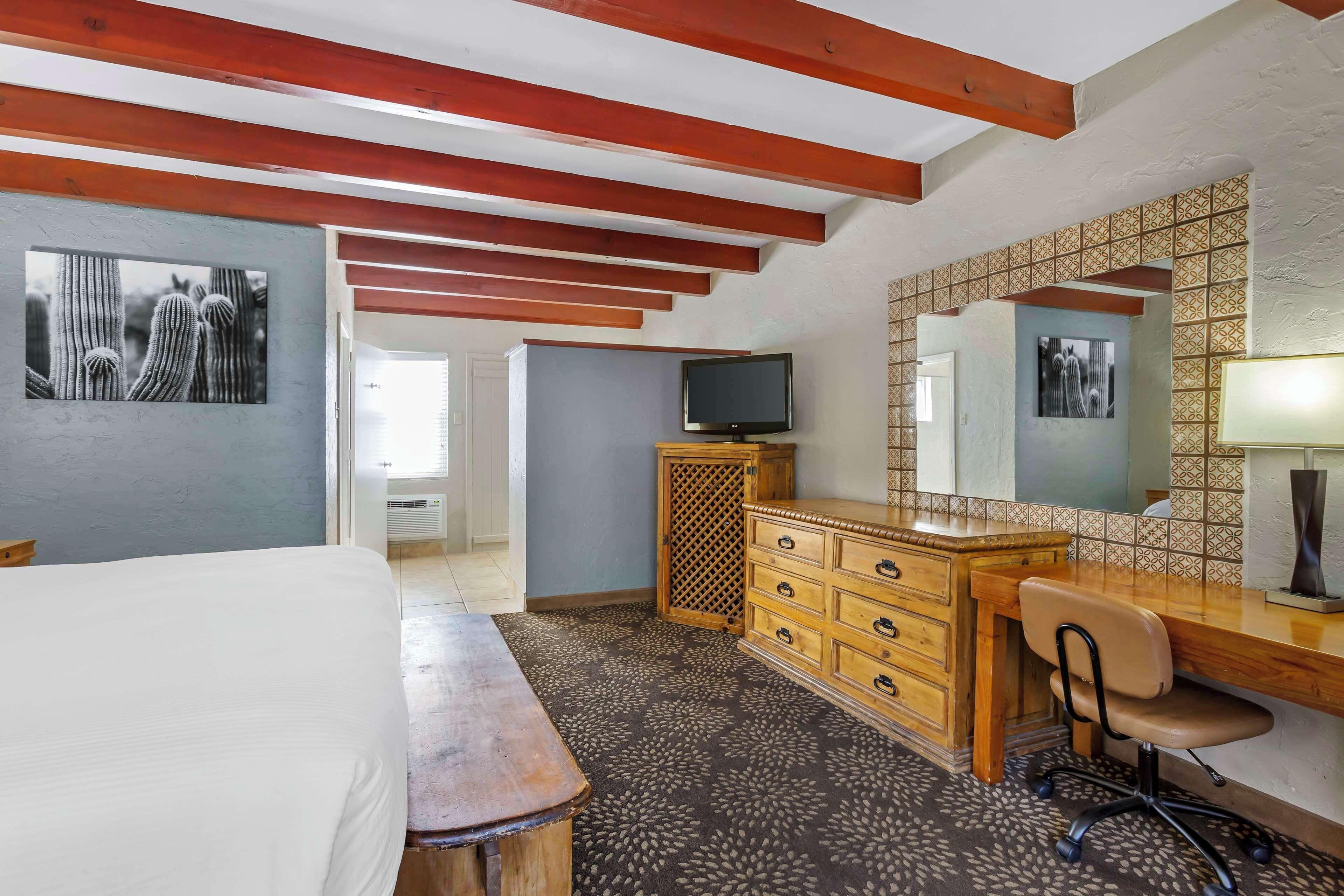 King Room - Non-Smoking