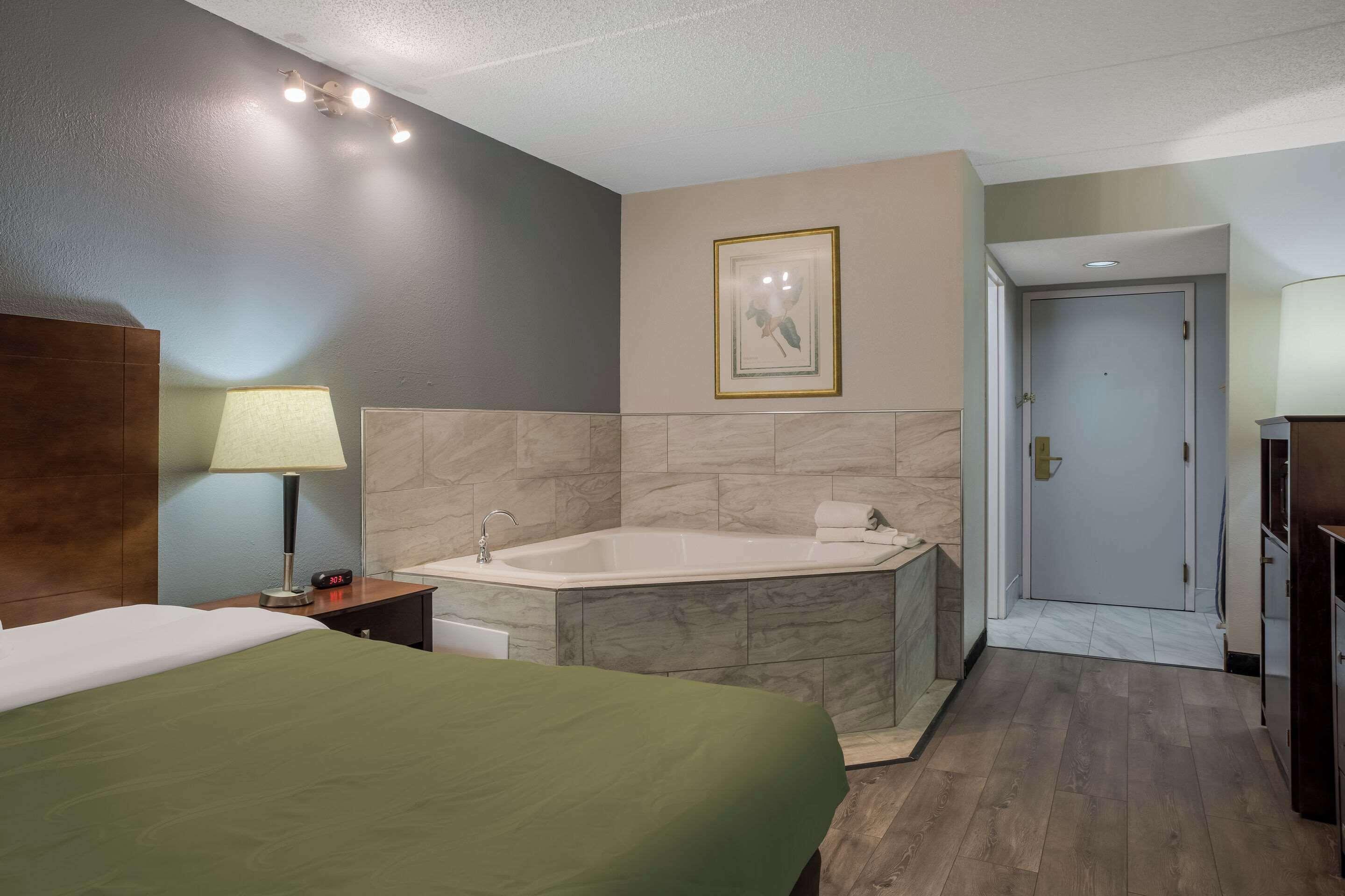 Superior King Suite Non-Smoking