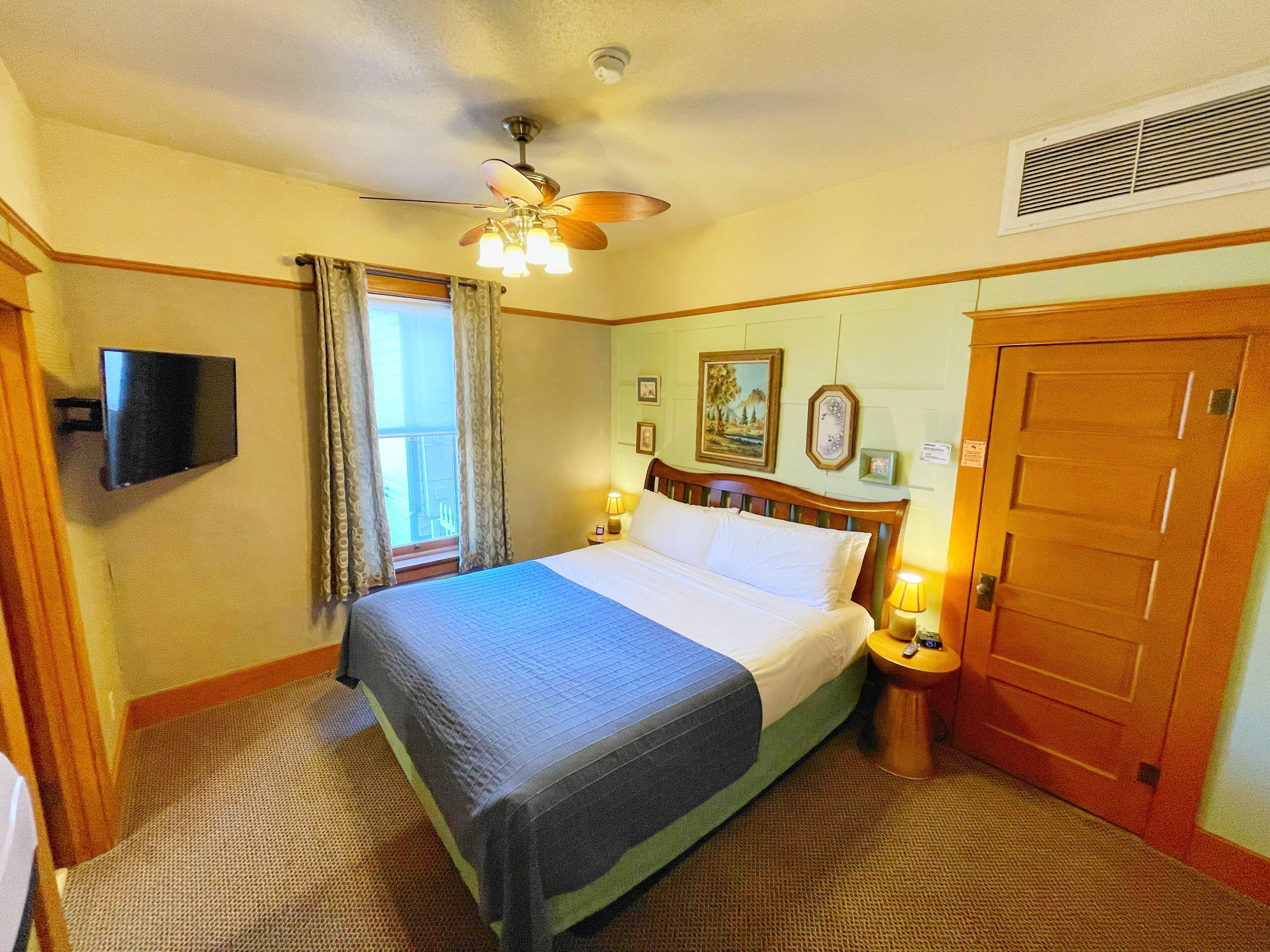 Queen Room