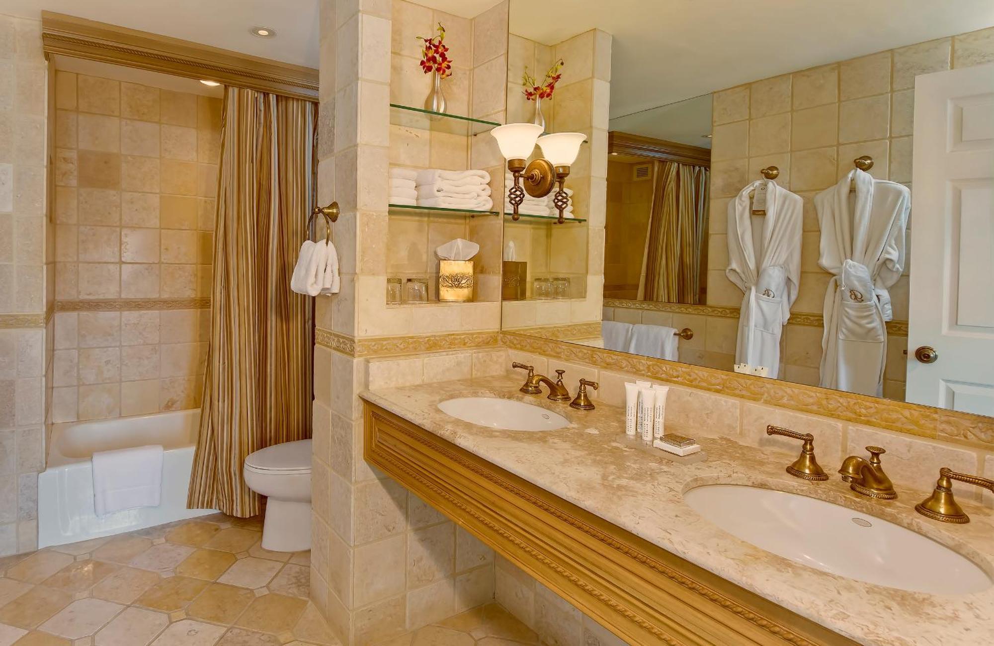 One Bedroom Suite 2 Queen Beds